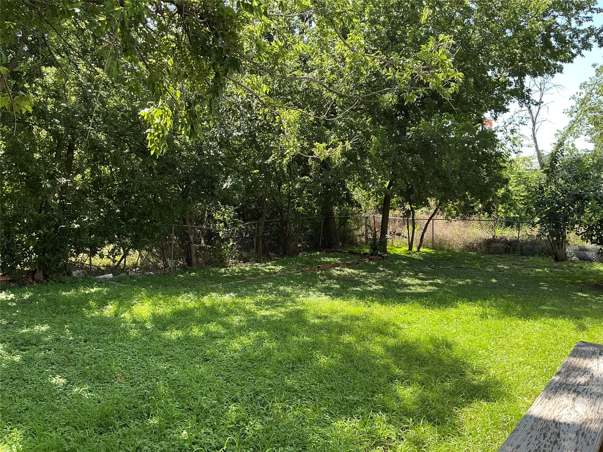 Single Family Residence For Sale in Comanche County , 300 E Grand Avenue, Comanche, Texas 76442, 4 Bedroom, 2 Bathroom, 2 Garage spaces, 2,296 Sqft, built in 1900, mls#21316175, Real Estate Agent in Comanche, Homes For Sale in Comanche county, Homes For Sale in Comanche, Realtor in Comanche Texas, Real Estate Brokerage Independent Realty Texas, Luminita Cordes Realtor