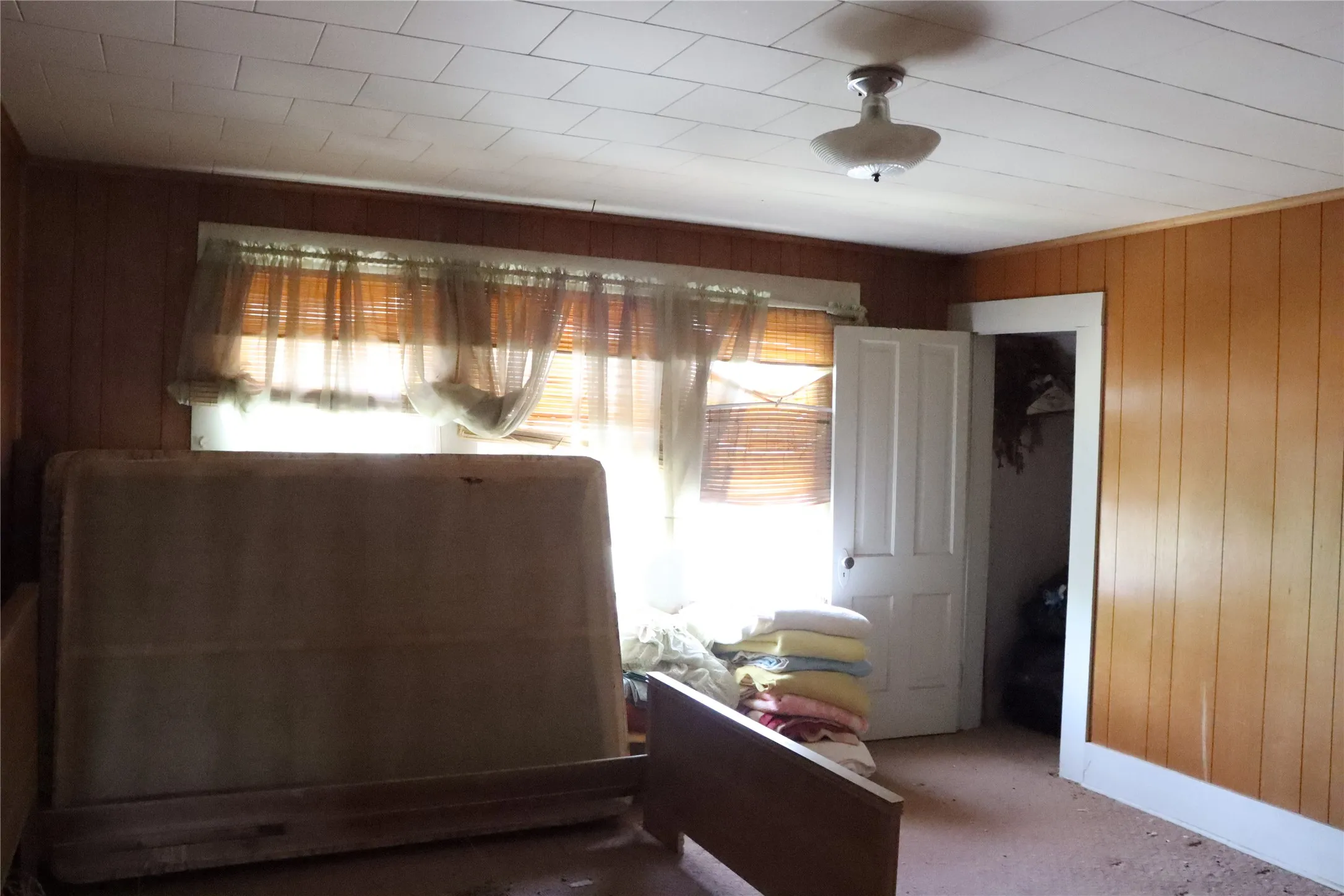 Single Family Residence For Sale in Comanche County , 300 E Grand Avenue, Comanche, Texas 76442, 4 Bedroom, 2 Bathroom, 2 Garage spaces, 2,296 Sqft, built in 1900, mls#21316175, Real Estate Agent in Comanche, Homes For Sale in Comanche county, Homes For Sale in Comanche, Realtor in Comanche Texas, Real Estate Brokerage Independent Realty Texas, Luminita Cordes Realtor