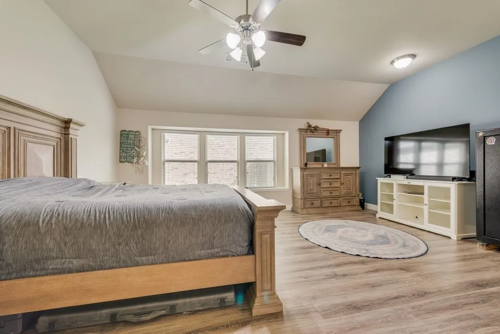 Single Family Residence For Sale in Johnson County , 102 Cimmaron Court, Alvarado, Texas 76009, 4 Bedroom, 3 Bathroom, 3 Garage spaces, 2,765 Sqft, built in 2017, mls#21316063, Real Estate Agent in Alvarado, Homes For Sale in Johnson county, Homes For Sale in Alvarado, Realtor in Alvarado Texas, Real Estate Brokerage Independent Realty Texas, Luminita Cordes Realtor