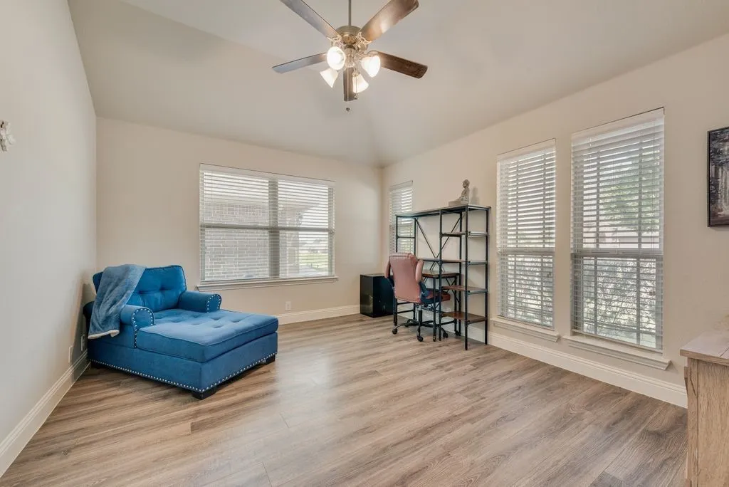 Single Family Residence For Sale in Johnson County , 102 Cimmaron Court, Alvarado, Texas 76009, 4 Bedroom, 3 Bathroom, 3 Garage spaces, 2,765 Sqft, built in 2017, mls#21316063, Real Estate Agent in Alvarado, Homes For Sale in Johnson county, Homes For Sale in Alvarado, Realtor in Alvarado Texas, Real Estate Brokerage Independent Realty Texas, Luminita Cordes Realtor