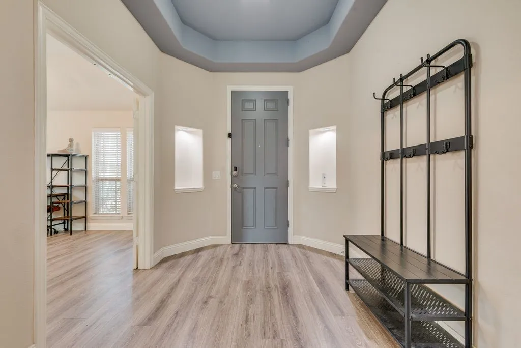 Single Family Residence For Sale in Johnson County , 102 Cimmaron Court, Alvarado, Texas 76009, 4 Bedroom, 3 Bathroom, 3 Garage spaces, 2,765 Sqft, built in 2017, mls#21316063, Real Estate Agent in Alvarado, Homes For Sale in Johnson county, Homes For Sale in Alvarado, Realtor in Alvarado Texas, Real Estate Brokerage Independent Realty Texas, Luminita Cordes Realtor