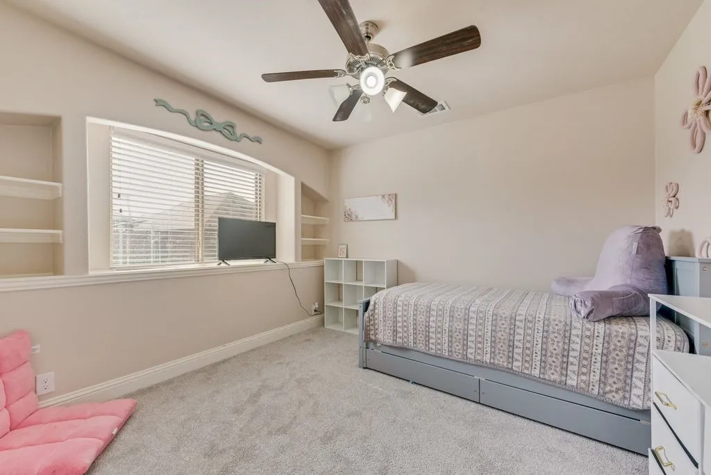 Single Family Residence For Sale in Johnson County , 102 Cimmaron Court, Alvarado, Texas 76009, 4 Bedroom, 3 Bathroom, 3 Garage spaces, 2,765 Sqft, built in 2017, mls#21316063, Real Estate Agent in Alvarado, Homes For Sale in Johnson county, Homes For Sale in Alvarado, Realtor in Alvarado Texas, Real Estate Brokerage Independent Realty Texas, Luminita Cordes Realtor