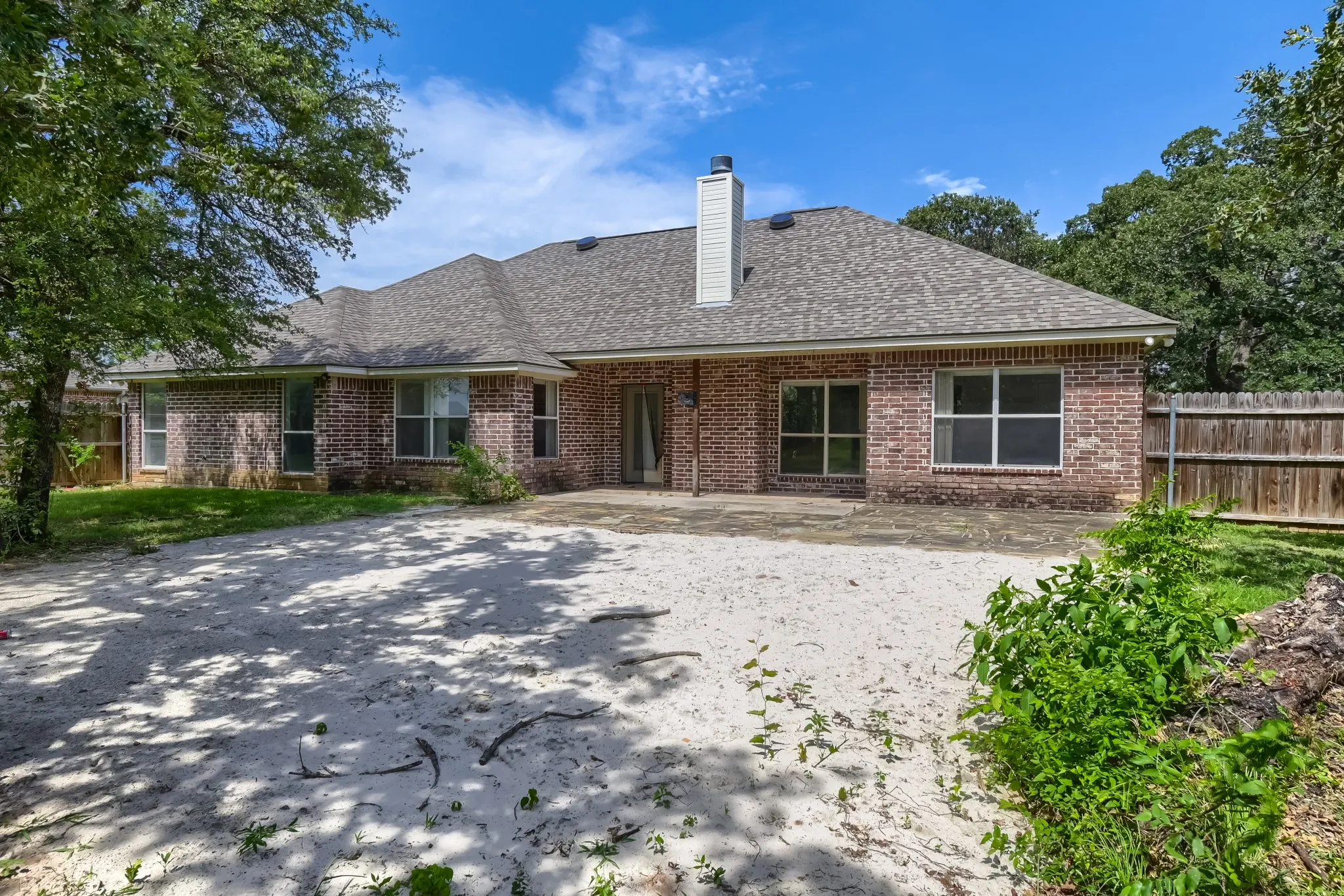 Single Family Residence For Sale in Parker County , 152 Howard Newby Lane, Springtown, Texas 76082, 3 Bedroom, 2 Bathroom, 2 Garage spaces, 1,908 Sqft, built in 2003, mls#21238330, Real Estate Agent in Springtown, Homes For Sale in Parker county, Homes For Sale in Springtown, Realtor in Springtown Texas, Real Estate Brokerage Independent Realty Texas, Luminita Cordes Realtor