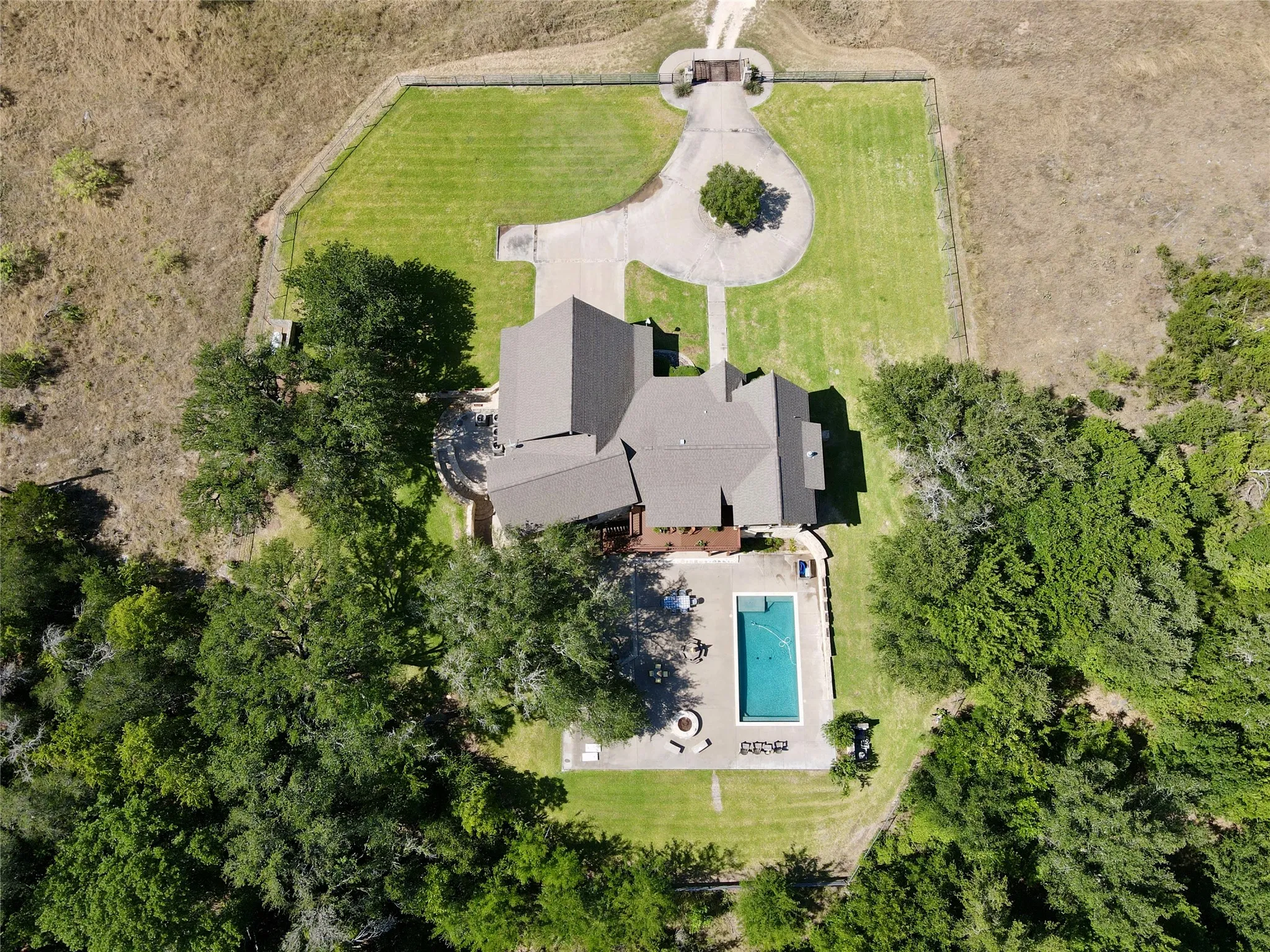 Single Family Residence For Sale in Erath County , 1255 Alexander Road, Stephenville, Texas 76401, 3 Bedroom, 3 Bathroom, 2 Garage spaces, 4,638 Sqft, built in 2011, mls#21316952, Real Estate Agent in Stephenville, Homes For Sale in Erath county, Homes For Sale in Stephenville, Realtor in Stephenville Texas, Real Estate Brokerage Independent Realty Texas, Luminita Cordes Realtor