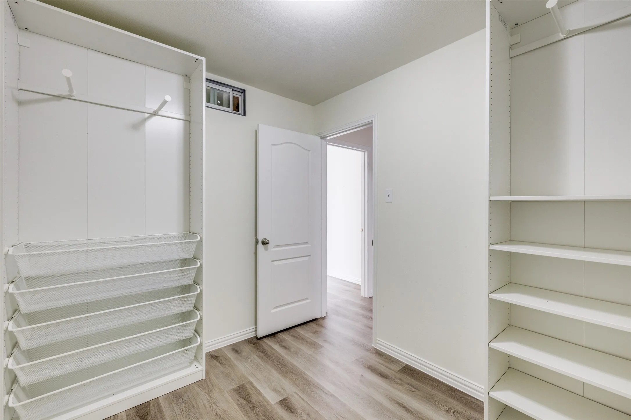 Extra Closet / Flex Room