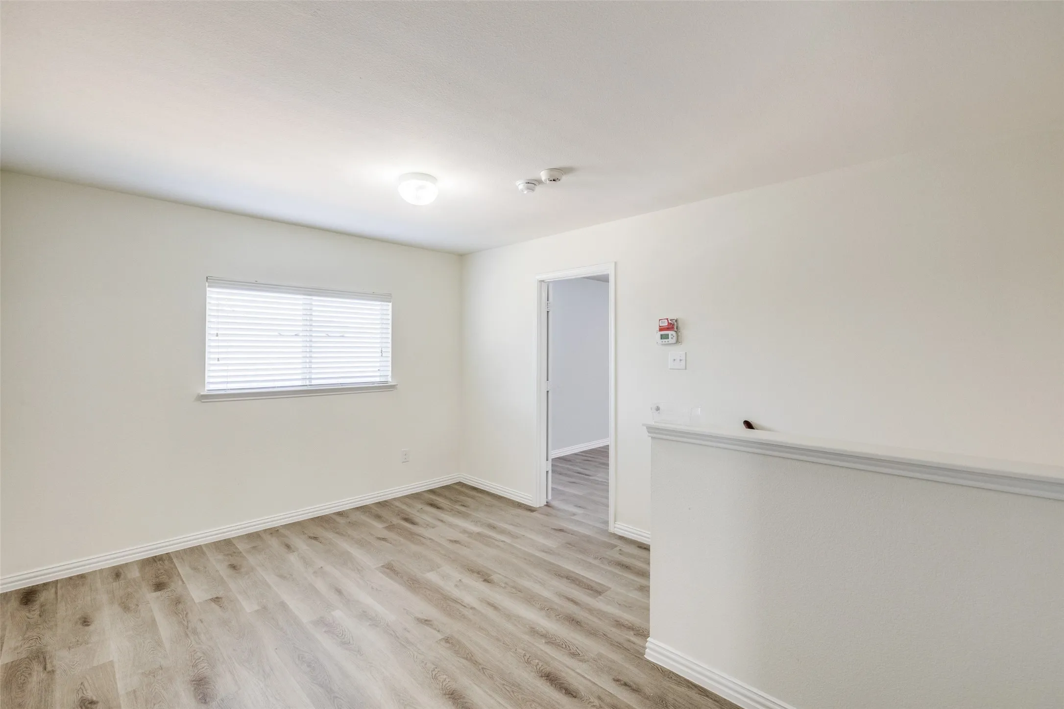 Single Family Residence For Rent in Tarrant County , 915 Penny Royal Court, Arlington, Texas 76002, 4 Bedroom, 3 Bathroom, 2 Garage spaces, 3,012 Sqft, built in 2013, mls#21316462, Real Estate Agent in Arlington, Homes For Rent in Tarrant county, Homes For Rent in Arlington, Realtor in Arlington Texas, Real Estate Brokerage Independent Realty Texas, Luminita Cordes Realtor