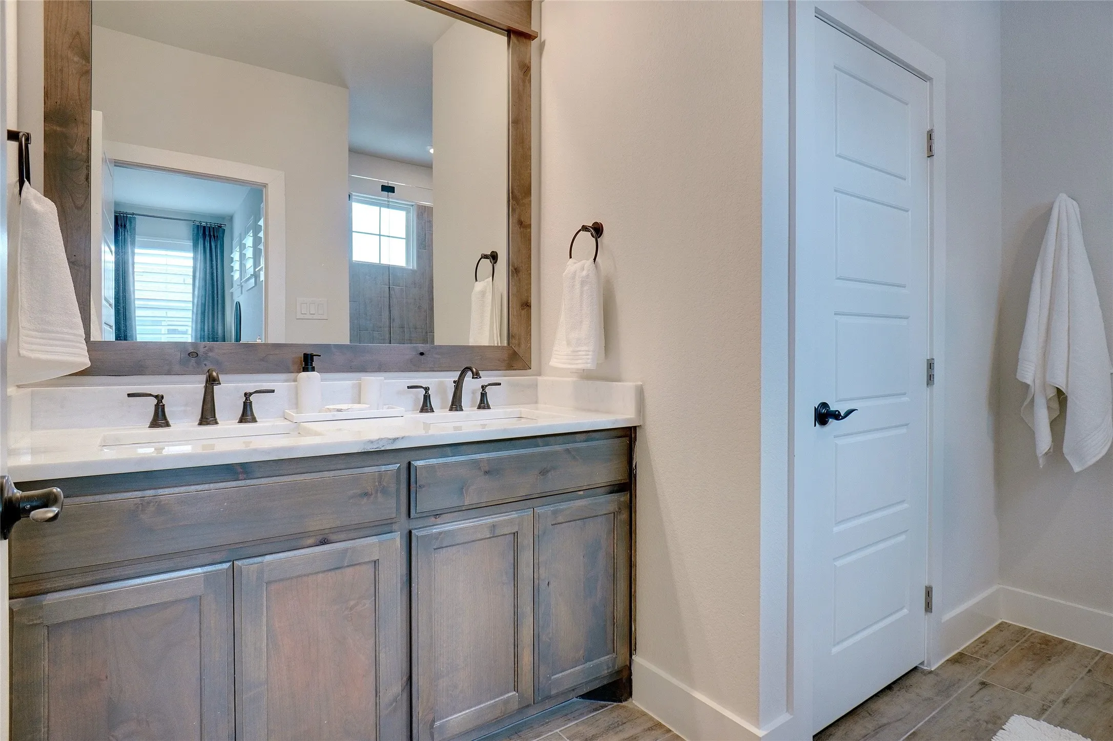 Townhouse For Rent in Tarrant County , 9616 Sullivan Lane, Fort Worth, Texas 76179, 3 Bedroom, 3 Bathroom, 2 Garage spaces, 1,907 Sqft, built in 2023, mls#21316544, Real Estate Agent in Fort Worth, Homes For Rent in Tarrant county, Homes For Rent in Fort Worth, Realtor in Fort Worth Texas, Real Estate Brokerage Independent Realty Texas, Luminita Cordes Realtor