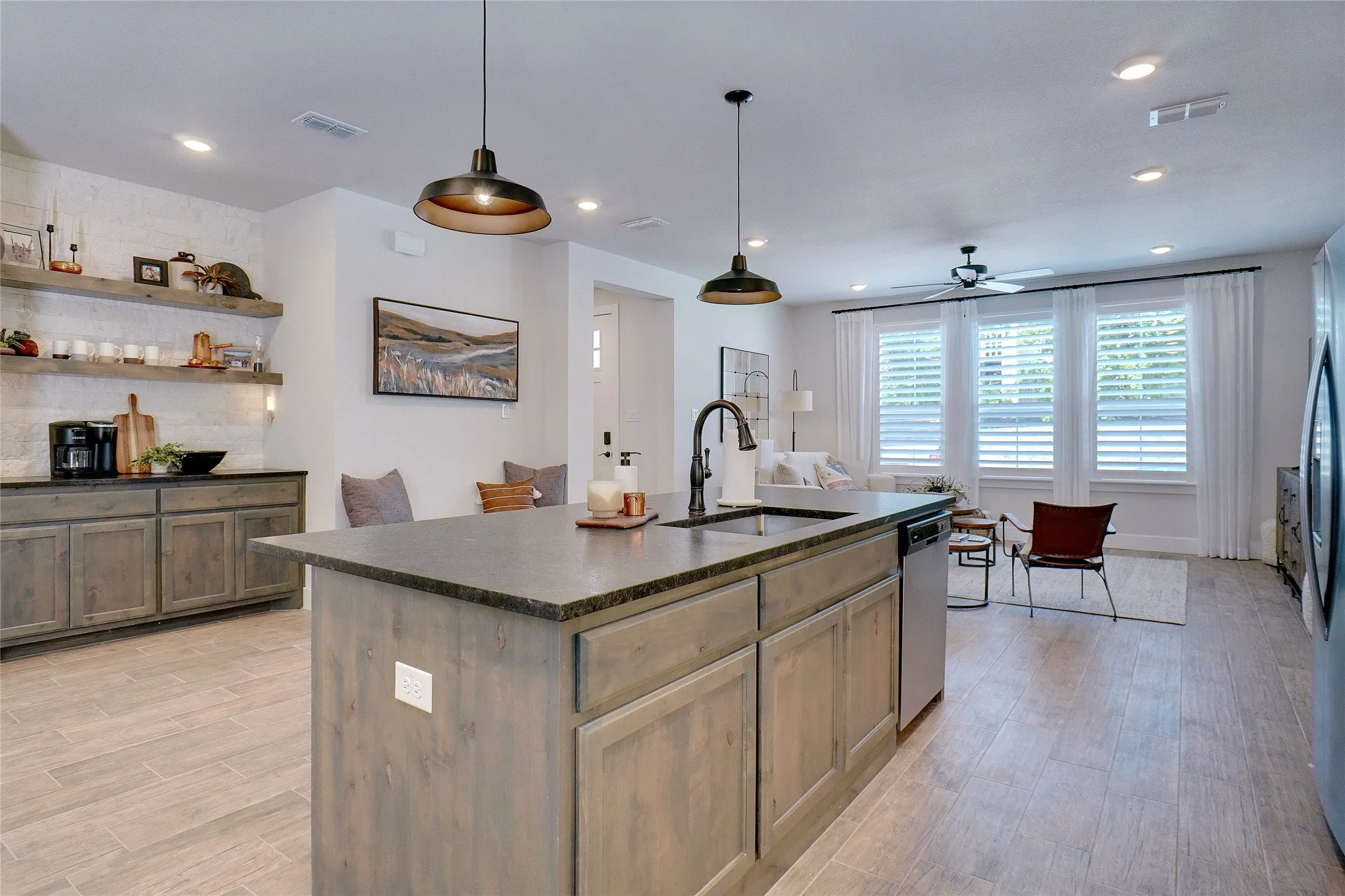 Townhouse For Rent in Tarrant County , 9616 Sullivan Lane, Fort Worth, Texas 76179, 3 Bedroom, 3 Bathroom, 2 Garage spaces, 1,907 Sqft, built in 2023, mls#21316544, Real Estate Agent in Fort Worth, Homes For Rent in Tarrant county, Homes For Rent in Fort Worth, Realtor in Fort Worth Texas, Real Estate Brokerage Independent Realty Texas, Luminita Cordes Realtor