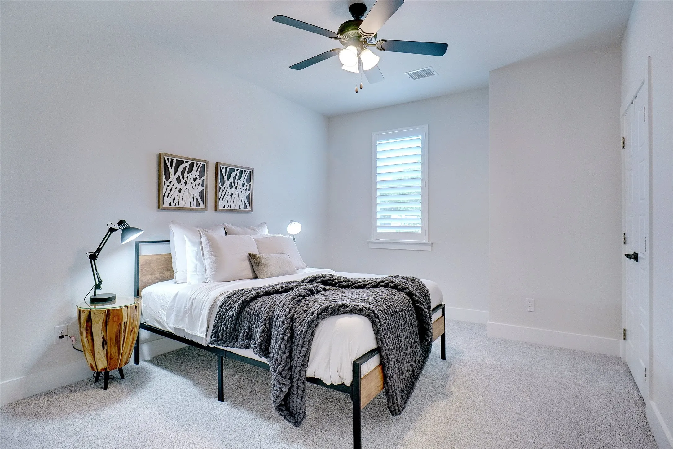 Townhouse For Rent in Tarrant County , 9616 Sullivan Lane, Fort Worth, Texas 76179, 3 Bedroom, 3 Bathroom, 2 Garage spaces, 1,907 Sqft, built in 2023, mls#21316544, Real Estate Agent in Fort Worth, Homes For Rent in Tarrant county, Homes For Rent in Fort Worth, Realtor in Fort Worth Texas, Real Estate Brokerage Independent Realty Texas, Luminita Cordes Realtor