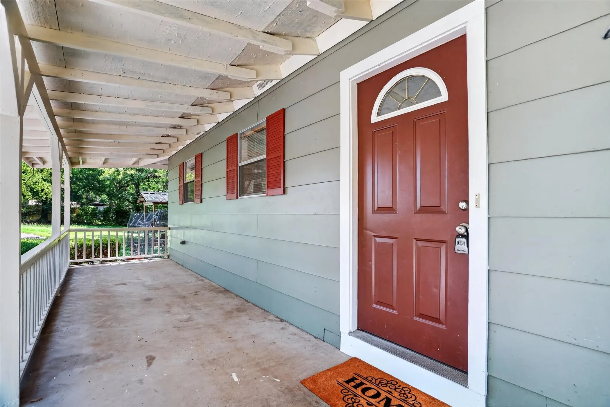 Single Family Residence For Sale in Hood County , 427 Whippoorwill Drive, Granbury, Texas 76049, 2 Bedroom, 1 Bathroom, Garage spaces, 1,056 Sqft, built in 1978, mls#21313903, Real Estate Agent in Granbury, Homes For Sale in Hood county, Homes For Sale in Granbury, Realtor in Granbury Texas, Real Estate Brokerage Independent Realty Texas, Luminita Cordes Realtor