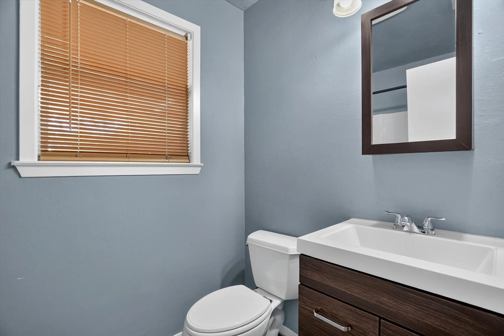 Single Family Residence For Sale in Hood County , 427 Whippoorwill Drive, Granbury, Texas 76049, 2 Bedroom, 1 Bathroom, Garage spaces, 1,056 Sqft, built in 1978, mls#21313903, Real Estate Agent in Granbury, Homes For Sale in Hood county, Homes For Sale in Granbury, Realtor in Granbury Texas, Real Estate Brokerage Independent Realty Texas, Luminita Cordes Realtor