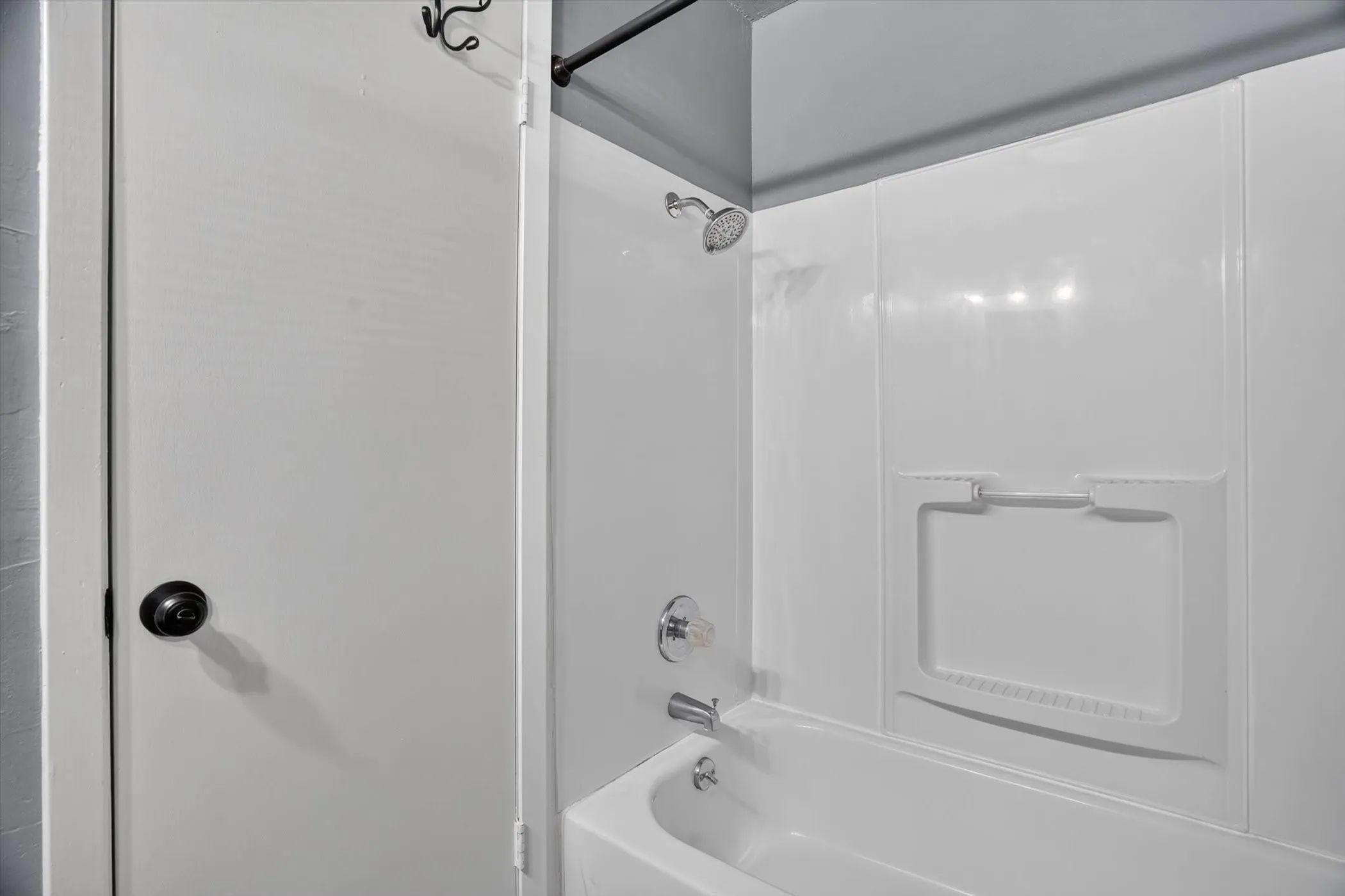 Single Family Residence For Sale in Hood County , 427 Whippoorwill Drive, Granbury, Texas 76049, 2 Bedroom, 1 Bathroom, Garage spaces, 1,056 Sqft, built in 1978, mls#21313903, Real Estate Agent in Granbury, Homes For Sale in Hood county, Homes For Sale in Granbury, Realtor in Granbury Texas, Real Estate Brokerage Independent Realty Texas, Luminita Cordes Realtor