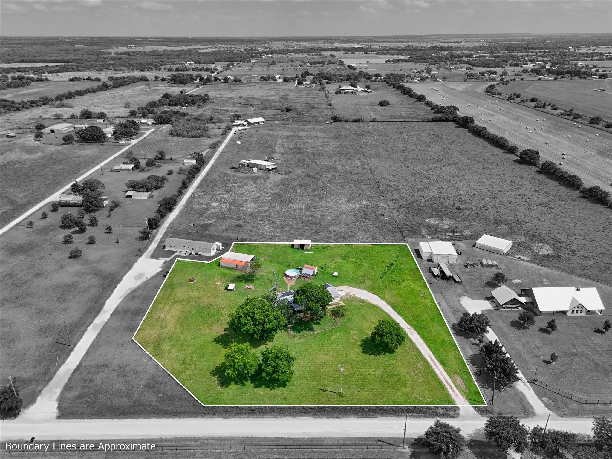 Manufactured Home For Sale in Johnson County , 1524 County Road 1107B, Cleburne, Texas 76031, 3 Bedroom, 2 Bathroom, 2 Garage spaces, 1,876 Sqft, built in 1982, mls#21314132, Real Estate Agent in Cleburne, Homes For Sale in Johnson county, Homes For Sale in Cleburne, Realtor in Cleburne Texas, Real Estate Brokerage Independent Realty Texas, Luminita Cordes Realtor