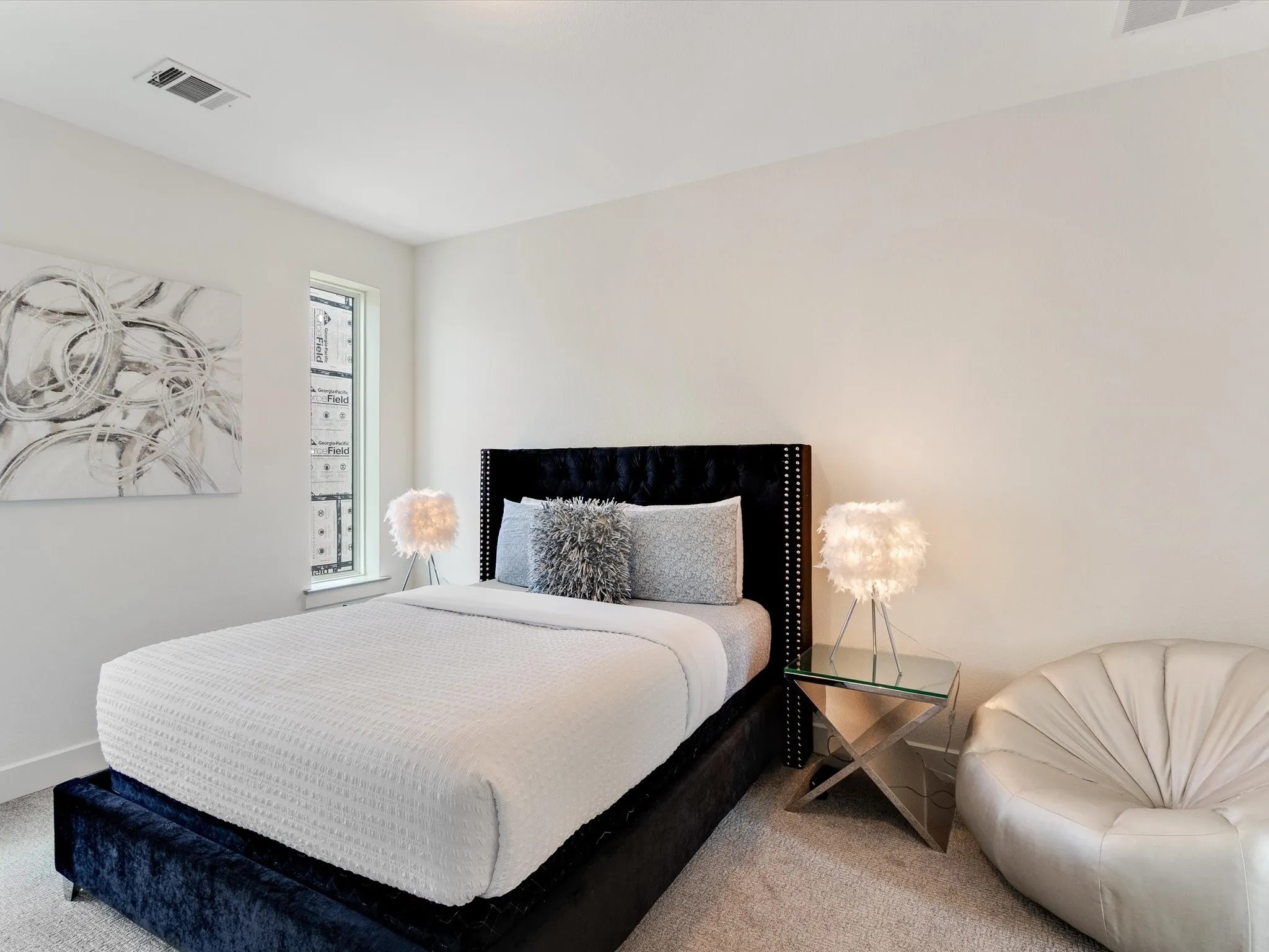 Townhouse For Rent in Dallas County , 5605 Bryan Parkway 104, Dallas, Texas 75206, 2 Bedrooms, 3 Bathrooms, 2 Garage spaces, 1,500 Sqft, built in 2019, Price $3,250, mls#21317014, Real Estate Agent in Dallas, Homes For Rent in Dallas county, Homes For Rent in Dallas, Realtor in Dallas Texas, Real Estate Brokerage Independent Realty Texas, Luminita Cordes Realtor