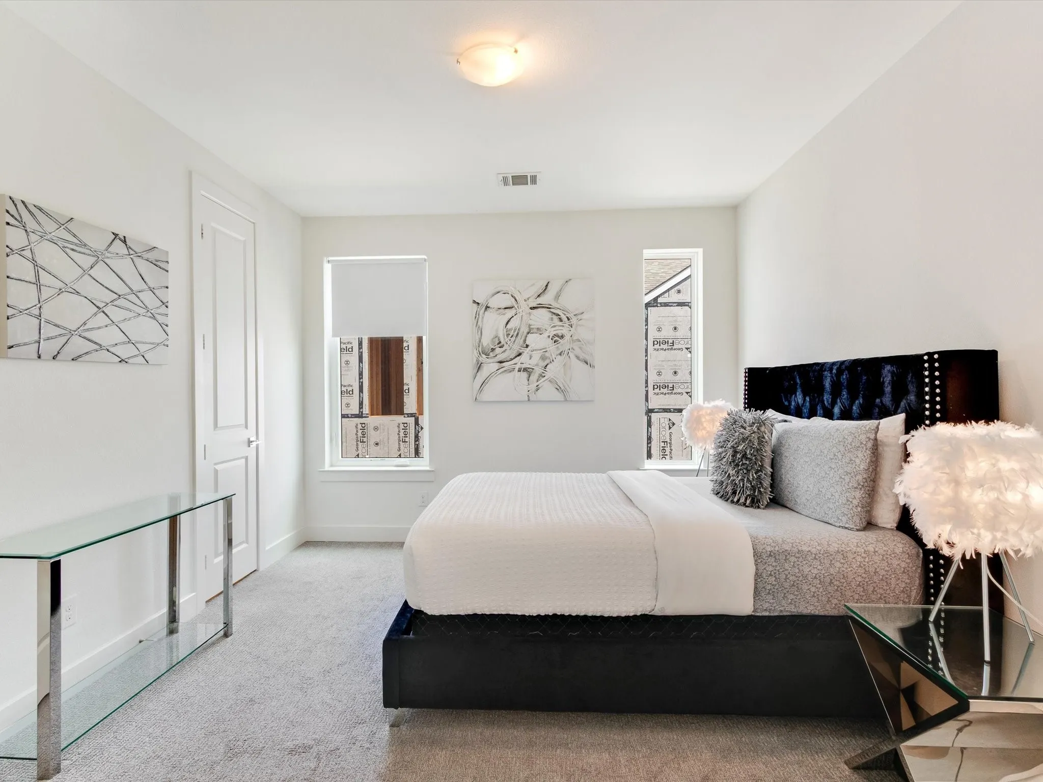 Townhouse For Rent in Dallas County , 5605 Bryan Parkway 104, Dallas, Texas 75206, 2 Bedrooms, 3 Bathrooms, 2 Garage spaces, 1,500 Sqft, built in 2019, Price $3,250, mls#21317014, Real Estate Agent in Dallas, Homes For Rent in Dallas county, Homes For Rent in Dallas, Realtor in Dallas Texas, Real Estate Brokerage Independent Realty Texas, Luminita Cordes Realtor