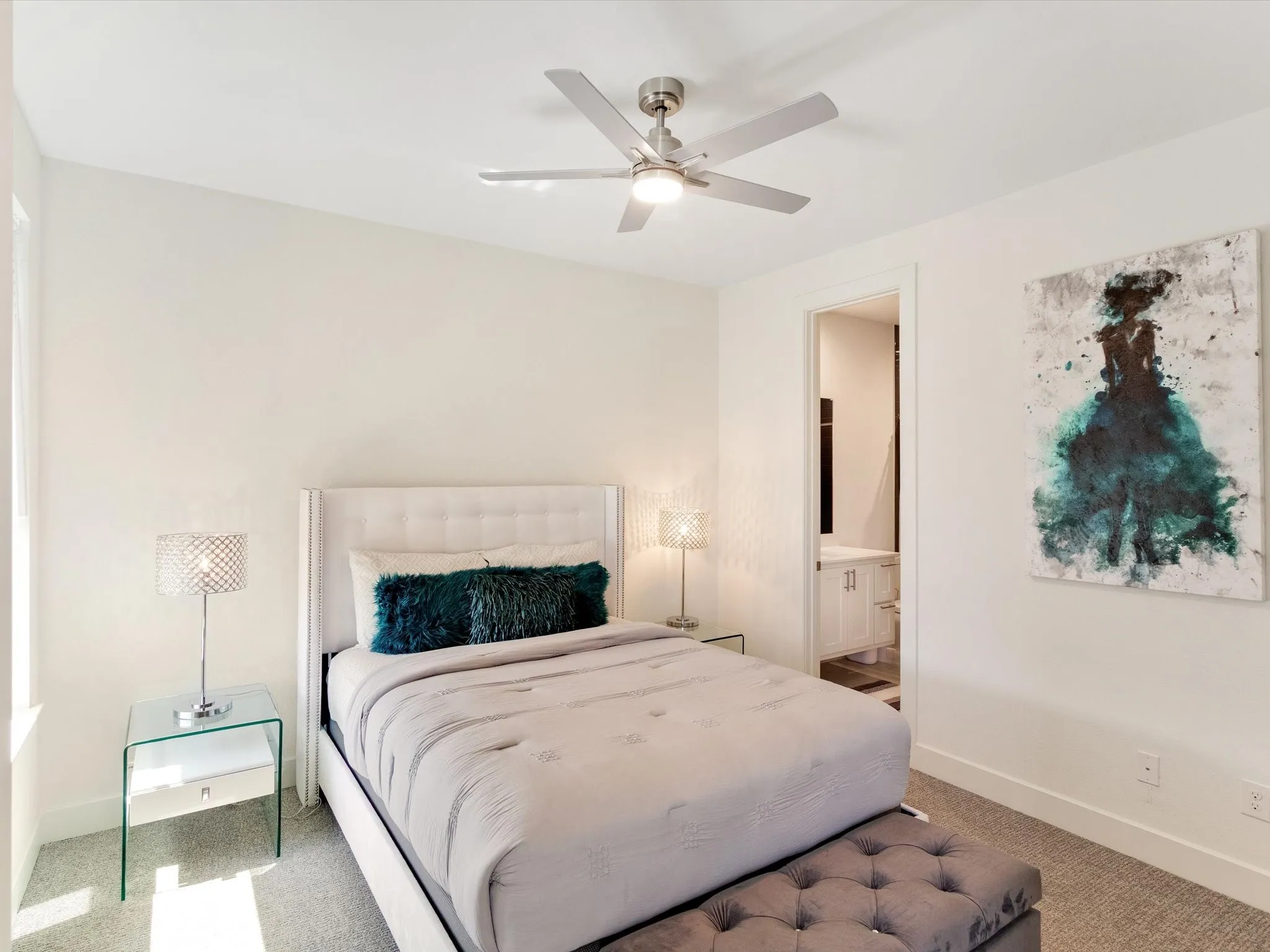 Townhouse For Rent in Dallas County , 5605 Bryan Parkway 104, Dallas, Texas 75206, 2 Bedrooms, 3 Bathrooms, 2 Garage spaces, 1,500 Sqft, built in 2019, Price $3,250, mls#21317014, Real Estate Agent in Dallas, Homes For Rent in Dallas county, Homes For Rent in Dallas, Realtor in Dallas Texas, Real Estate Brokerage Independent Realty Texas, Luminita Cordes Realtor