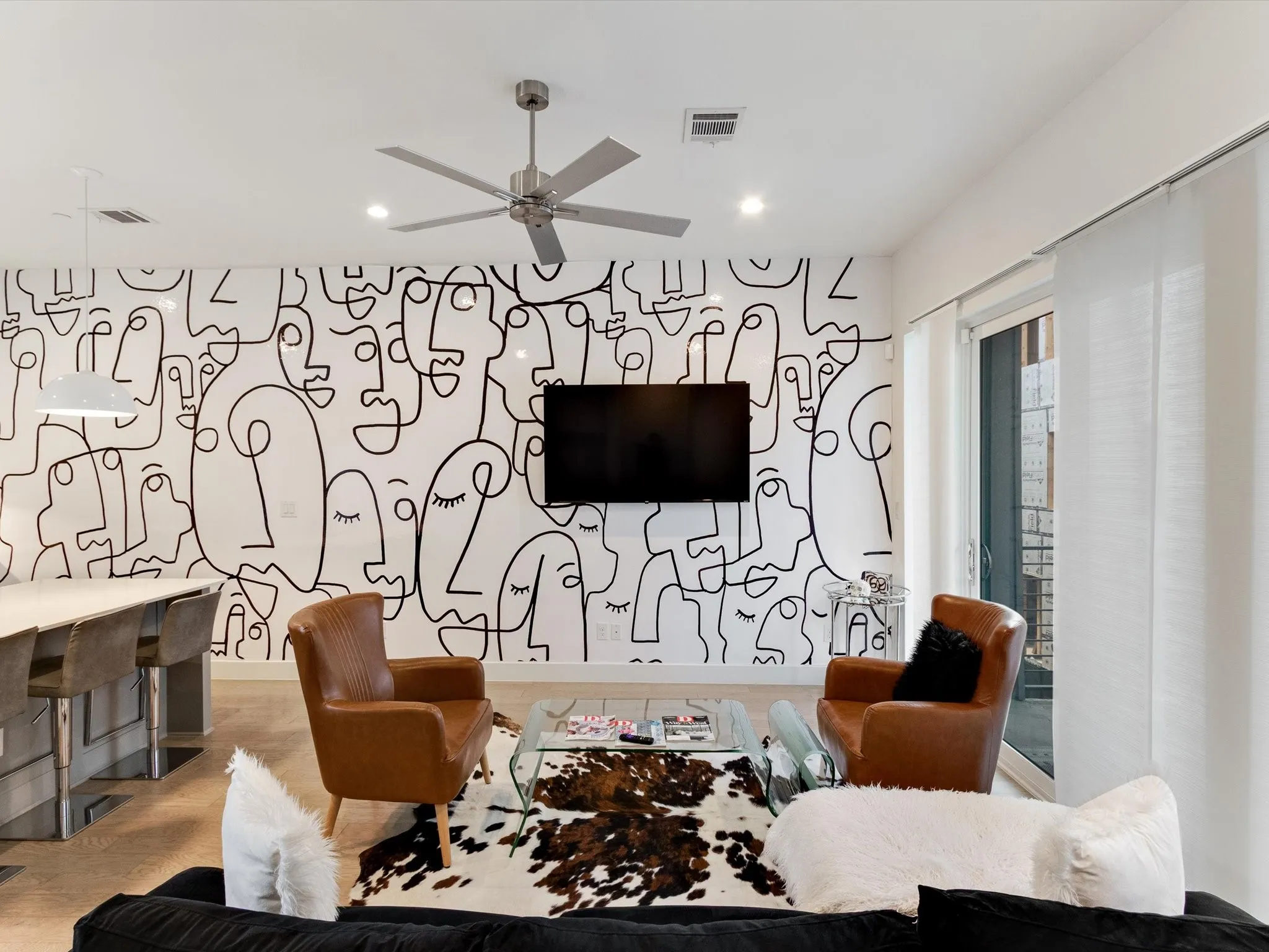 Townhouse For Rent in Dallas County , 5605 Bryan Parkway 104, Dallas, Texas 75206, 2 Bedrooms, 3 Bathrooms, 2 Garage spaces, 1,500 Sqft, built in 2019, Price $3,250, mls#21317014, Real Estate Agent in Dallas, Homes For Rent in Dallas county, Homes For Rent in Dallas, Realtor in Dallas Texas, Real Estate Brokerage Independent Realty Texas, Luminita Cordes Realtor