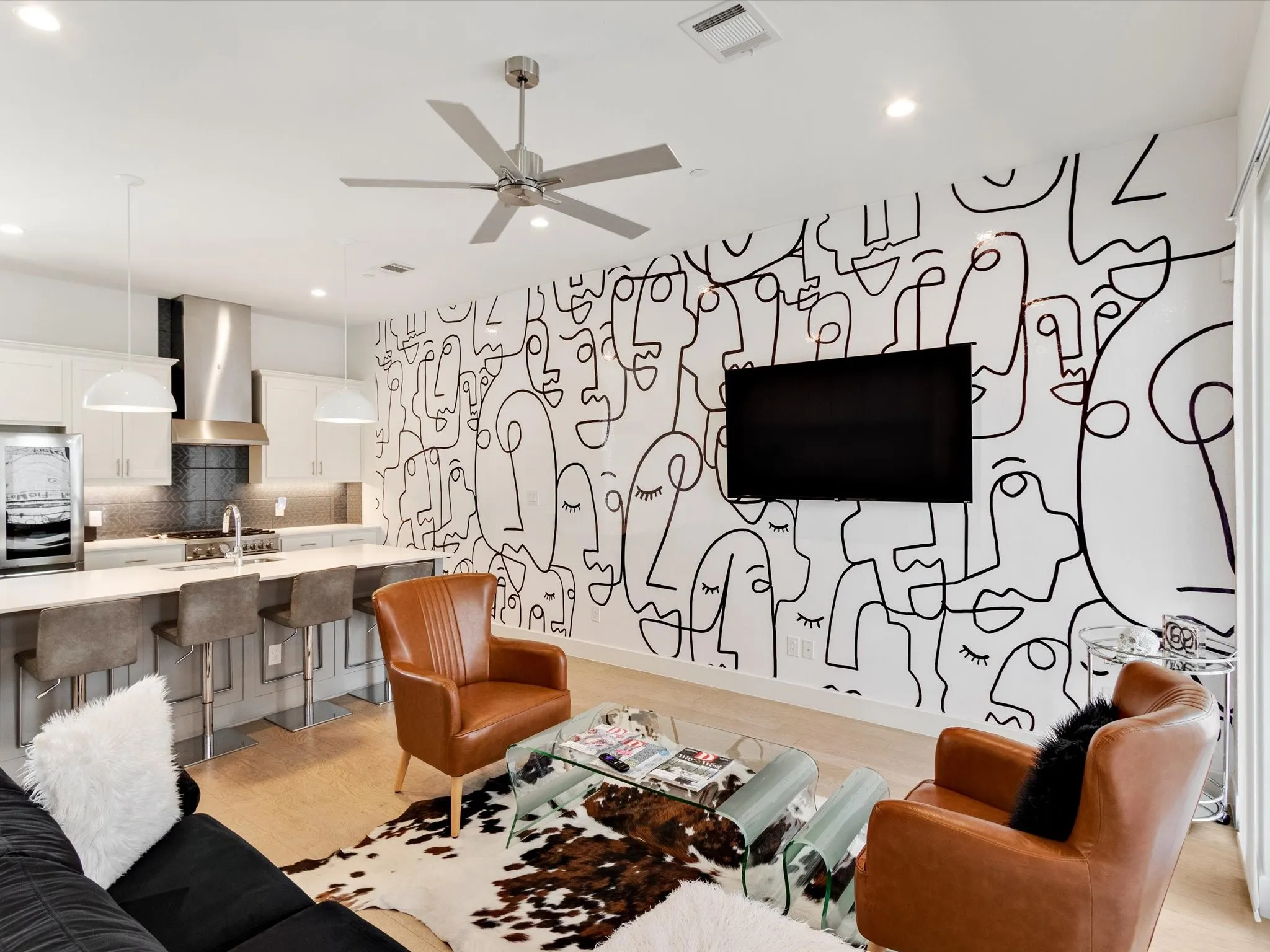 Townhouse For Rent in Dallas County , 5605 Bryan Parkway 104, Dallas, Texas 75206, 2 Bedrooms, 3 Bathrooms, 2 Garage spaces, 1,500 Sqft, built in 2019, Price $3,250, mls#21317014, Real Estate Agent in Dallas, Homes For Rent in Dallas county, Homes For Rent in Dallas, Realtor in Dallas Texas, Real Estate Brokerage Independent Realty Texas, Luminita Cordes Realtor