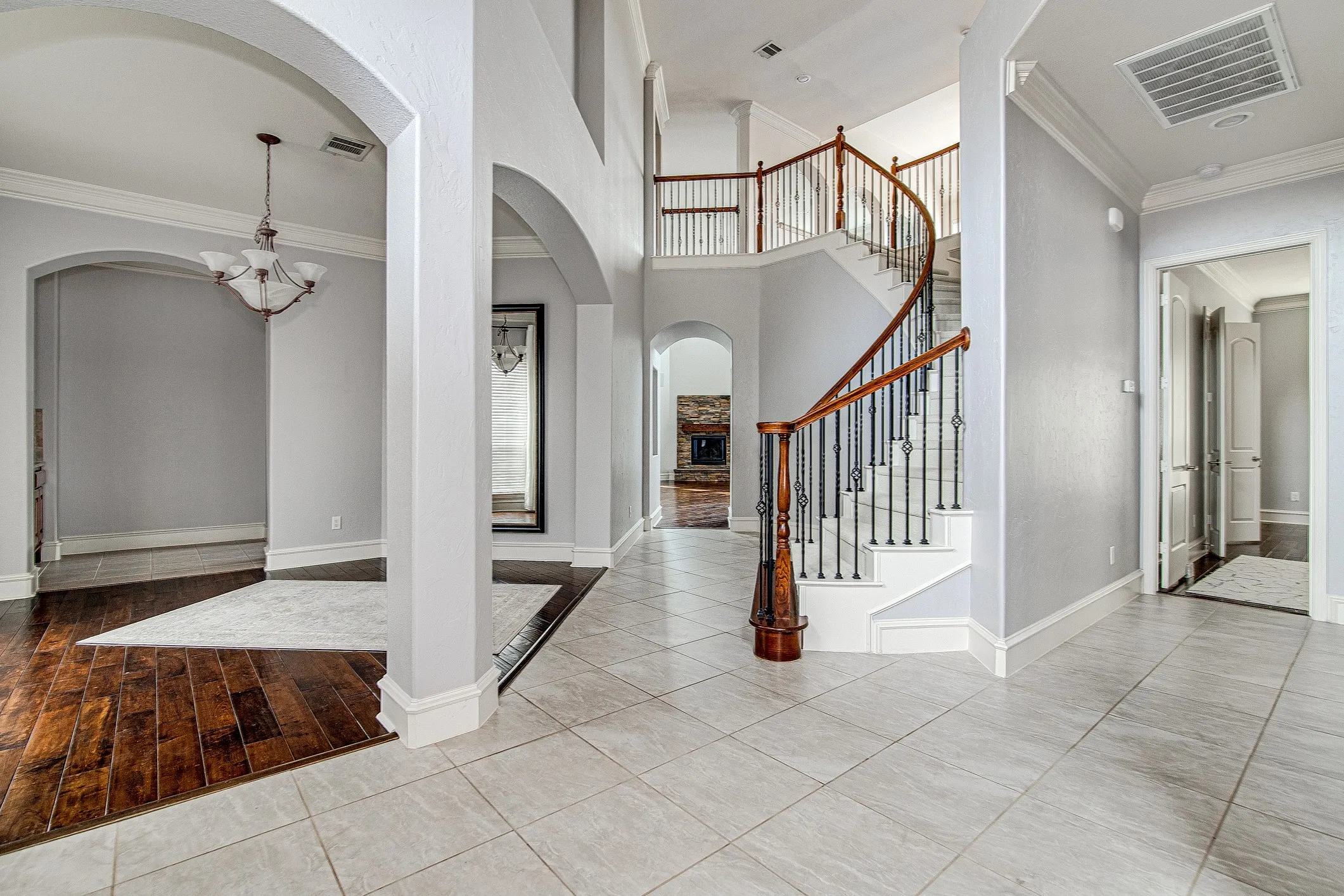 Single Family Residence For Rent in Tarrant County , 828 Thomas Crossing Drive, Fort Worth, Texas 76028, 4 Bedroom, 4 Bathroom, 3 Garage spaces, 4,287 Sqft, built in 2004, Price $4,000, mls#21317019, Real Estate Agent in Fort Worth, Homes For Rent in Tarrant county, Homes For Rent in Fort Worth, Realtor in Fort Worth Texas, Real Estate Brokerage Independent Realty Texas, Luminita Cordes Realtor