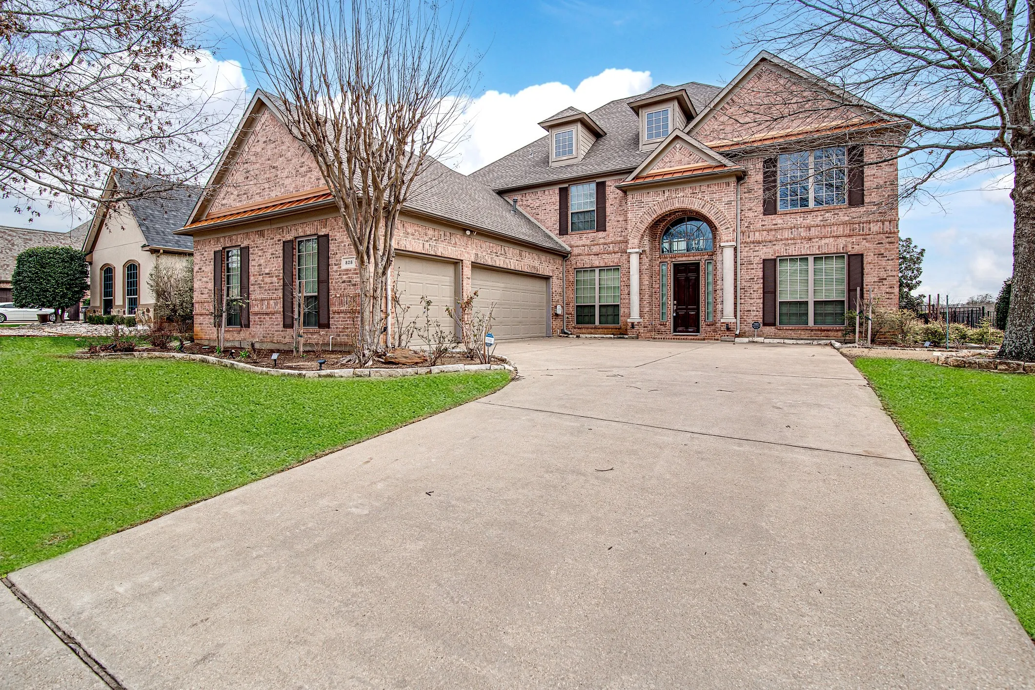 Single Family Residence For Rent in Tarrant County , 828 Thomas Crossing Drive, Fort Worth, Texas 76028, 4 Bedroom, 4 Bathroom, 3 Garage spaces, 4,287 Sqft, built in 2004, Price $4,000, mls#21317019, Real Estate Agent in Fort Worth, Homes For Rent in Tarrant county, Homes For Rent in Fort Worth, Realtor in Fort Worth Texas, Real Estate Brokerage Independent Realty Texas, Luminita Cordes Realtor