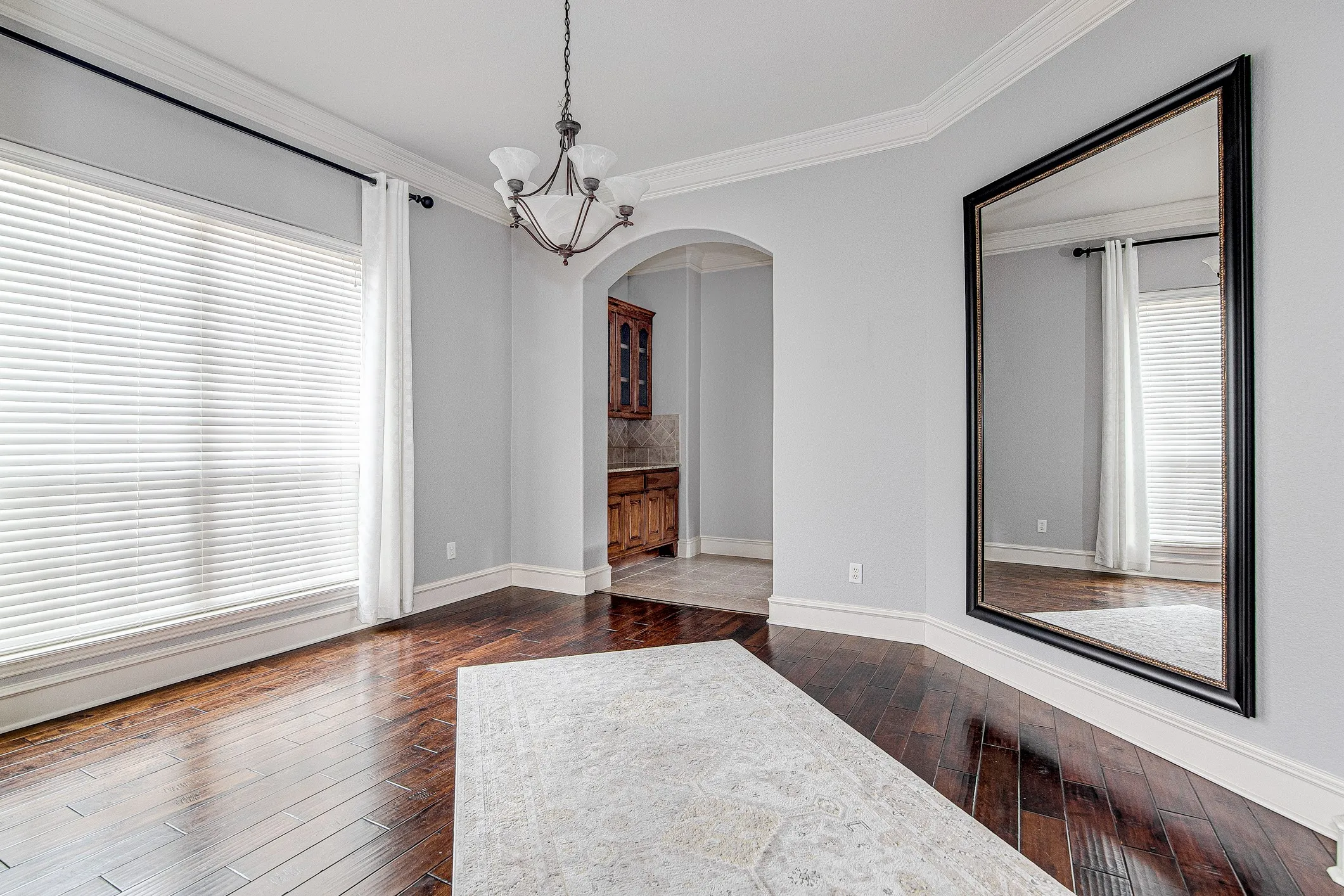 Single Family Residence For Rent in Tarrant County , 828 Thomas Crossing Drive, Fort Worth, Texas 76028, 4 Bedroom, 4 Bathroom, 3 Garage spaces, 4,287 Sqft, built in 2004, Price $4,000, mls#21317019, Real Estate Agent in Fort Worth, Homes For Rent in Tarrant county, Homes For Rent in Fort Worth, Realtor in Fort Worth Texas, Real Estate Brokerage Independent Realty Texas, Luminita Cordes Realtor