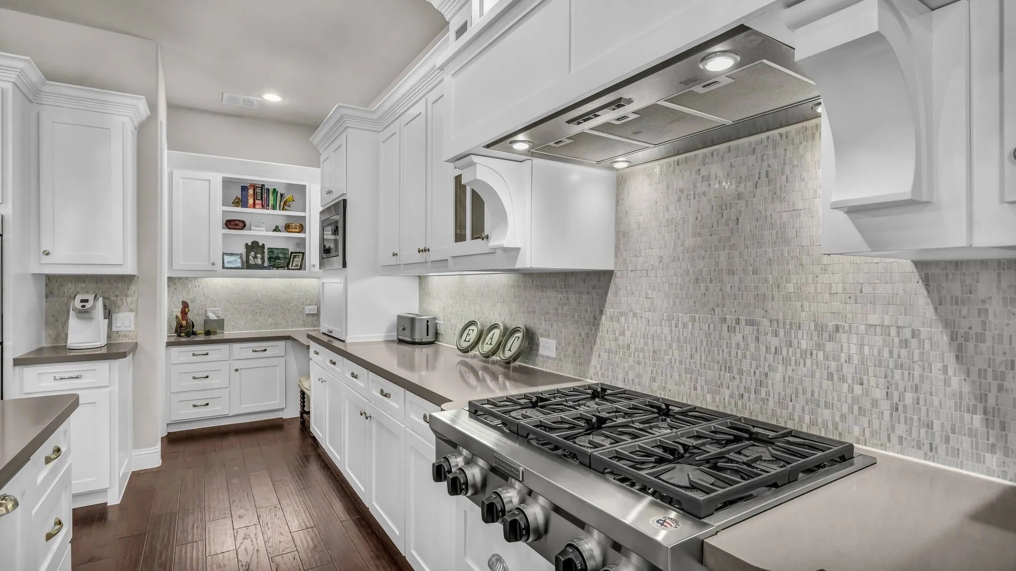 Single Family Residence For Sale in Parker County , 13908 Walsh Avenue, Fort Worth, Texas 76008, 3 Bedroom, 3 Bathroom, 2 Garage spaces, 2,991 Sqft, built in 2018, mls#21317021, Real Estate Agent in Fort Worth, Homes For Sale in Parker county, Homes For Sale in Fort Worth, Realtor in Fort Worth Texas, Real Estate Brokerage Independent Realty Texas, Luminita Cordes Realtor