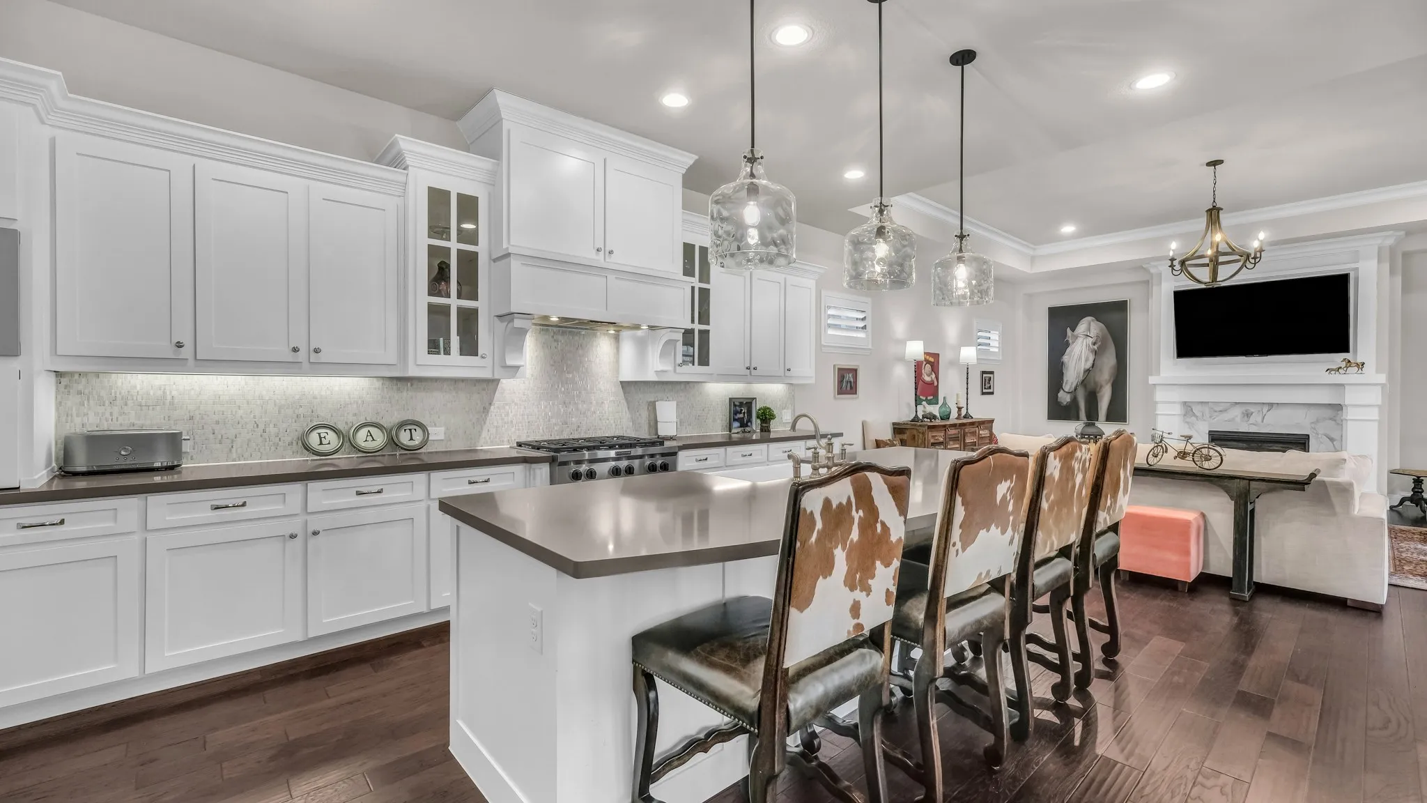 Single Family Residence For Sale in Parker County , 13908 Walsh Avenue, Fort Worth, Texas 76008, 3 Bedroom, 3 Bathroom, 2 Garage spaces, 2,991 Sqft, built in 2018, mls#21317021, Real Estate Agent in Fort Worth, Homes For Sale in Parker county, Homes For Sale in Fort Worth, Realtor in Fort Worth Texas, Real Estate Brokerage Independent Realty Texas, Luminita Cordes Realtor