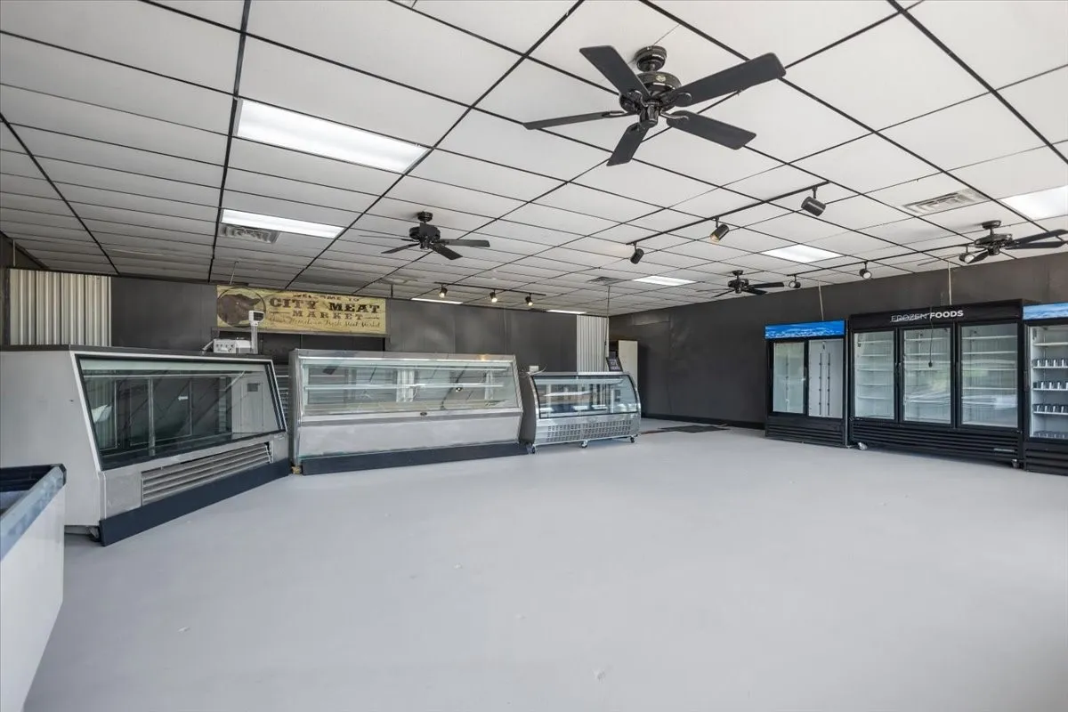 Business For Sale in Franklin (TX) County , 415 S Highway 37 S, Mount Vernon, Texas 75457, 0, 0, Garage spaces, 0 Sqft, built in 0, mls#21317027, Real Estate Agent in Mount Vernon, Homes For Sale in Franklin (TX) county, Homes For Sale in Mount Vernon, Realtor in Mount Vernon Texas, Real Estate Brokerage Independent Realty Texas, Luminita Cordes Realtor