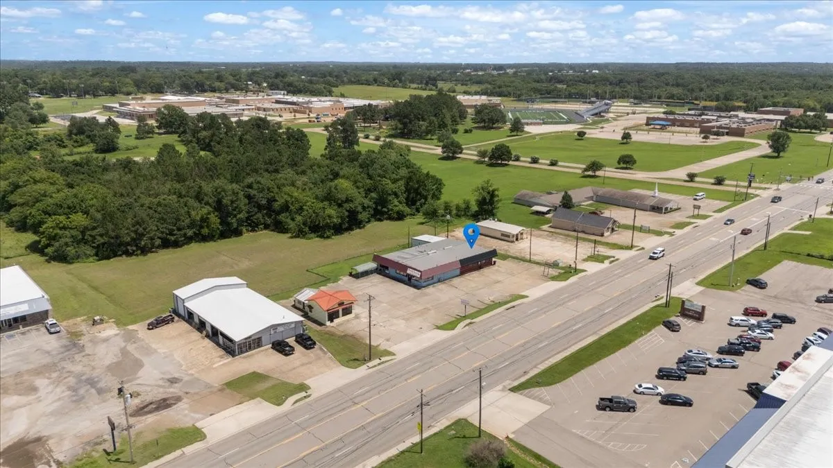Business For Sale in Franklin (TX) County , 415 S Highway 37 S, Mount Vernon, Texas 75457, 0, 0, Garage spaces, 0 Sqft, built in 0, mls#21317027, Real Estate Agent in Mount Vernon, Homes For Sale in Franklin (TX) county, Homes For Sale in Mount Vernon, Realtor in Mount Vernon Texas, Real Estate Brokerage Independent Realty Texas, Luminita Cordes Realtor