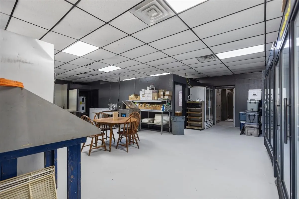 Business For Sale in Franklin (TX) County , 415 S Highway 37 S, Mount Vernon, Texas 75457, 0, 0, Garage spaces, 0 Sqft, built in 0, mls#21317027, Real Estate Agent in Mount Vernon, Homes For Sale in Franklin (TX) county, Homes For Sale in Mount Vernon, Realtor in Mount Vernon Texas, Real Estate Brokerage Independent Realty Texas, Luminita Cordes Realtor