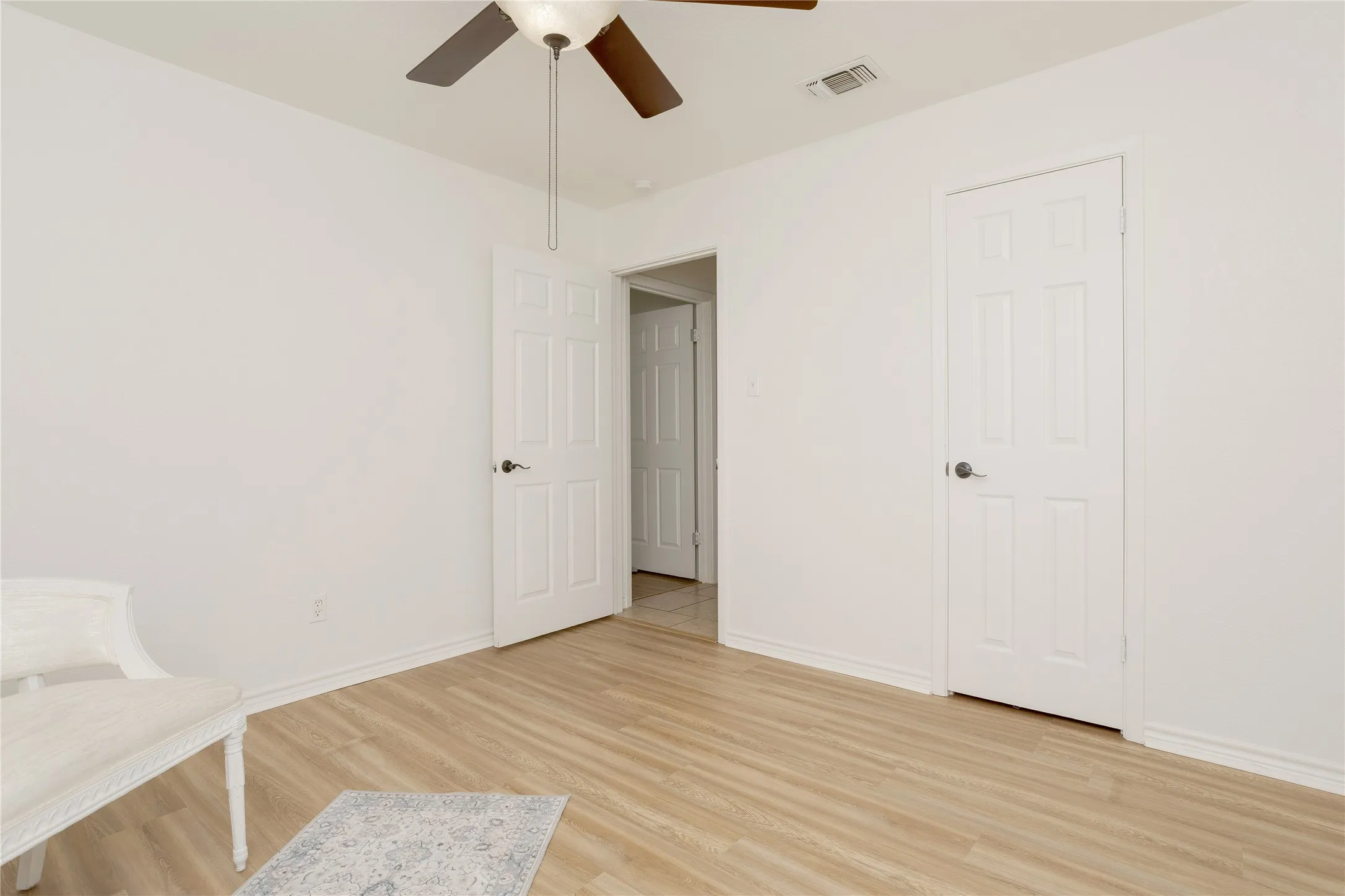 Single Family Residence For Sale in Mc Lennan County , 3999 Speegleville Road, Waco, Texas 76712, 3 Bedroom, 2 Bathroom, 2 Garage spaces, 1,434 Sqft, built in 1970, mls#21310866, Real Estate Agent in Waco, Homes For Sale in Mc Lennan county, Homes For Sale in Waco, Realtor in Waco Texas, Real Estate Brokerage Independent Realty Texas, Luminita Cordes Realtor