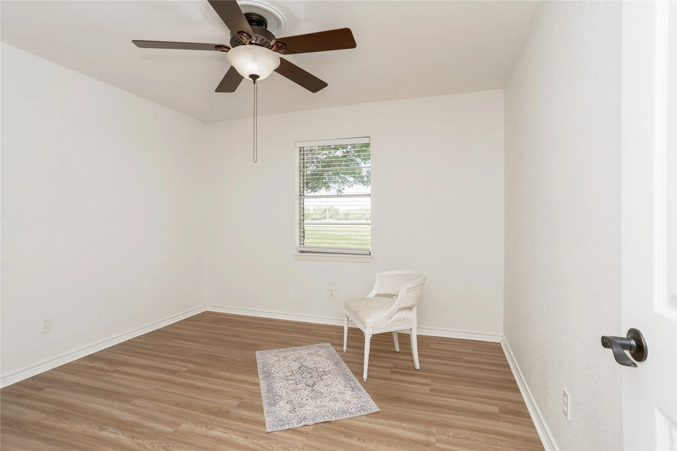 Single Family Residence For Sale in Mc Lennan County , 3999 Speegleville Road, Waco, Texas 76712, 3 Bedroom, 2 Bathroom, 2 Garage spaces, 1,434 Sqft, built in 1970, mls#21310866, Real Estate Agent in Waco, Homes For Sale in Mc Lennan county, Homes For Sale in Waco, Realtor in Waco Texas, Real Estate Brokerage Independent Realty Texas, Luminita Cordes Realtor