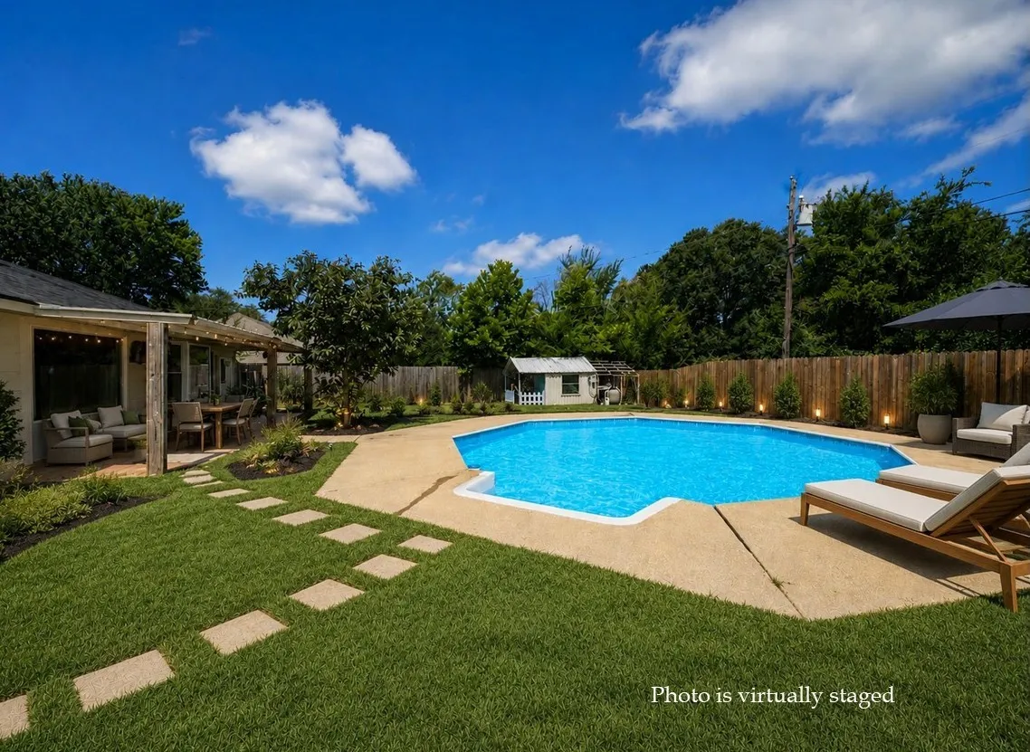 Single Family Residence For Sale in Henderson County , 3307 Bogota Street, Athens, Texas 75752, 3 Bedrooms, 2 Bathrooms, 2 Garage spaces, 1,720 Sqft, built in 1978, Price $274,500, mls#21317048, Real Estate Agent in Athens, Homes For Sale in Henderson county, Homes For Sale in Athens, Realtor in Athens Texas, Real Estate Brokerage Independent Realty Texas, Luminita Cordes Realtor