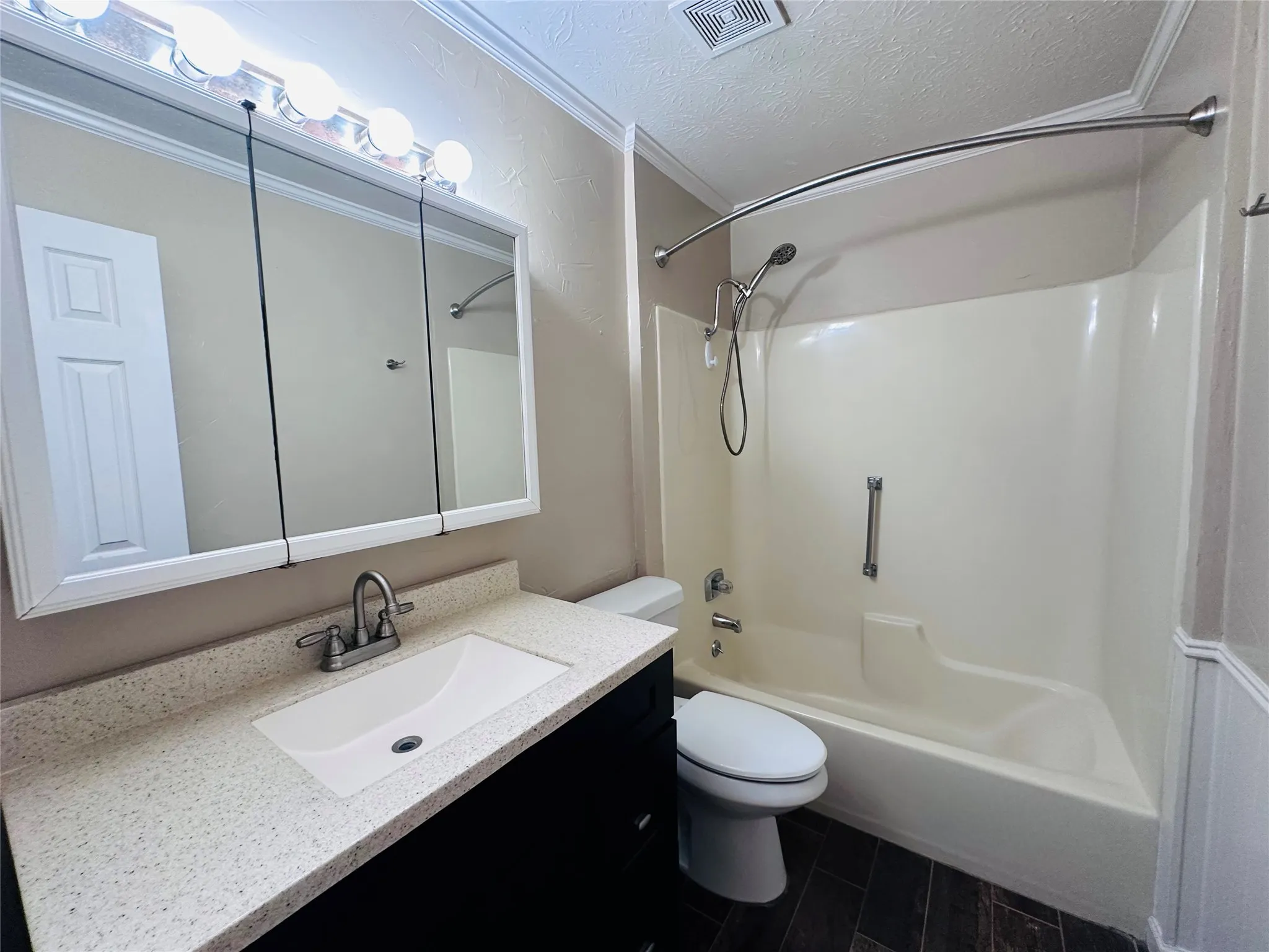Single Family Residence For Sale in Henderson County , 3307 Bogota Street, Athens, Texas 75752, 3 Bedrooms, 2 Bathrooms, 2 Garage spaces, 1,720 Sqft, built in 1978, Price $274,500, mls#21317048, Real Estate Agent in Athens, Homes For Sale in Henderson county, Homes For Sale in Athens, Realtor in Athens Texas, Real Estate Brokerage Independent Realty Texas, Luminita Cordes Realtor