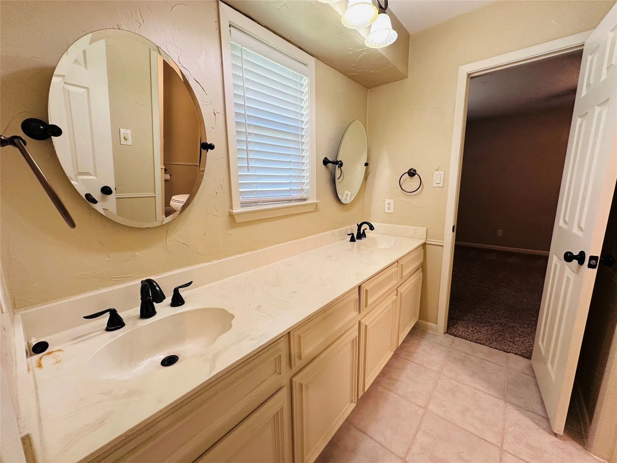 Single Family Residence For Sale in Henderson County , 3307 Bogota Street, Athens, Texas 75752, 3 Bedrooms, 2 Bathrooms, 2 Garage spaces, 1,720 Sqft, built in 1978, Price $274,500, mls#21317048, Real Estate Agent in Athens, Homes For Sale in Henderson county, Homes For Sale in Athens, Realtor in Athens Texas, Real Estate Brokerage Independent Realty Texas, Luminita Cordes Realtor