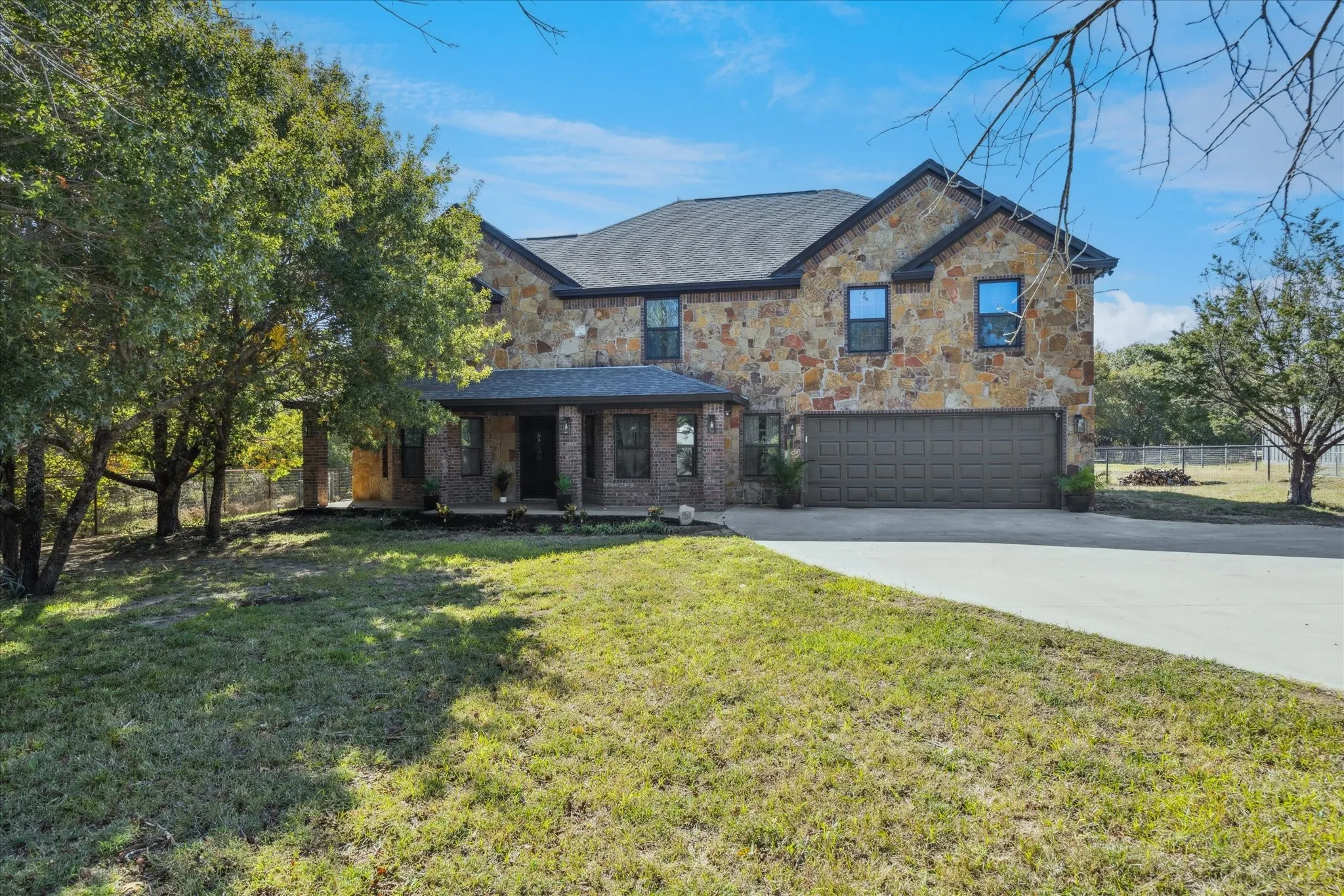 Single Family Residence For Sale in Parker County , 3390 Zion Hill Road, Weatherford, Texas 76088, 5 Bedroom, 4 Bathroom, 2 Garage spaces, 3,440 Sqft, built in 2014, mls#21316932, Real Estate Agent in Weatherford, Homes For Sale in Parker county, Homes For Sale in Weatherford, Realtor in Weatherford Texas, Real Estate Brokerage Independent Realty Texas, Luminita Cordes Realtor