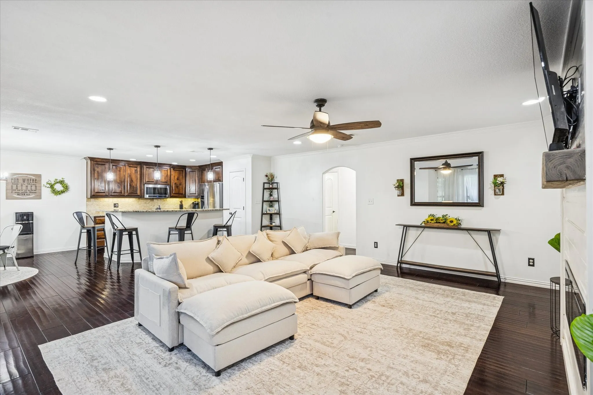 Single Family Residence For Sale in Parker County , 3390 Zion Hill Road, Weatherford, Texas 76088, 5 Bedroom, 4 Bathroom, 2 Garage spaces, 3,440 Sqft, built in 2014, mls#21316932, Real Estate Agent in Weatherford, Homes For Sale in Parker county, Homes For Sale in Weatherford, Realtor in Weatherford Texas, Real Estate Brokerage Independent Realty Texas, Luminita Cordes Realtor