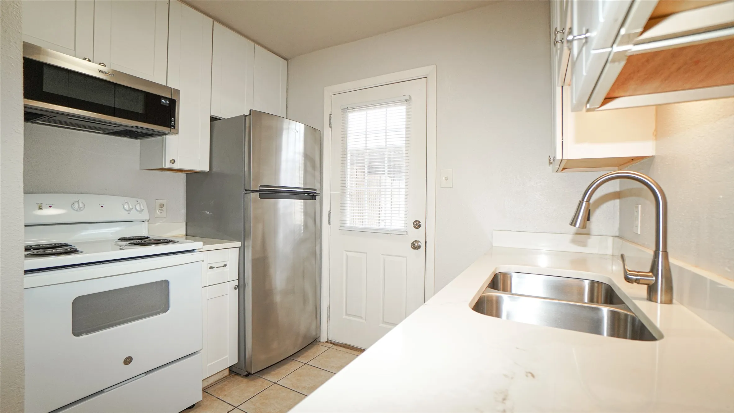 Condominium For Rent in Dallas County , 5638 Marina Drive 22, Garland, Texas 75043, 1 Bedroom, 1 Bathroom, Garage spaces, 510 Sqft, built in 1974, Price $1,000, mls#21316561, Real Estate Agent in Garland, Homes For Rent in Dallas county, Homes For Rent in Garland, Realtor in Garland Texas, Real Estate Brokerage Independent Realty Texas, Luminita Cordes Realtor