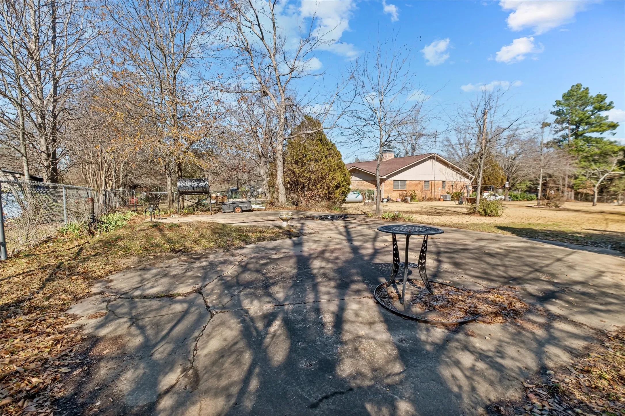 Single Family Residence For Sale in Van Zandt County , 703 Amy Street, Canton, Texas 75103, 4 Bedroom, 2 Bathroom, 2 Garage spaces, 2,929 Sqft, built in 1979, mls#21317049, Real Estate Agent in Canton, Homes For Sale in Van Zandt county, Homes For Sale in Canton, Realtor in Canton Texas, Real Estate Brokerage Independent Realty Texas, Luminita Cordes Realtor