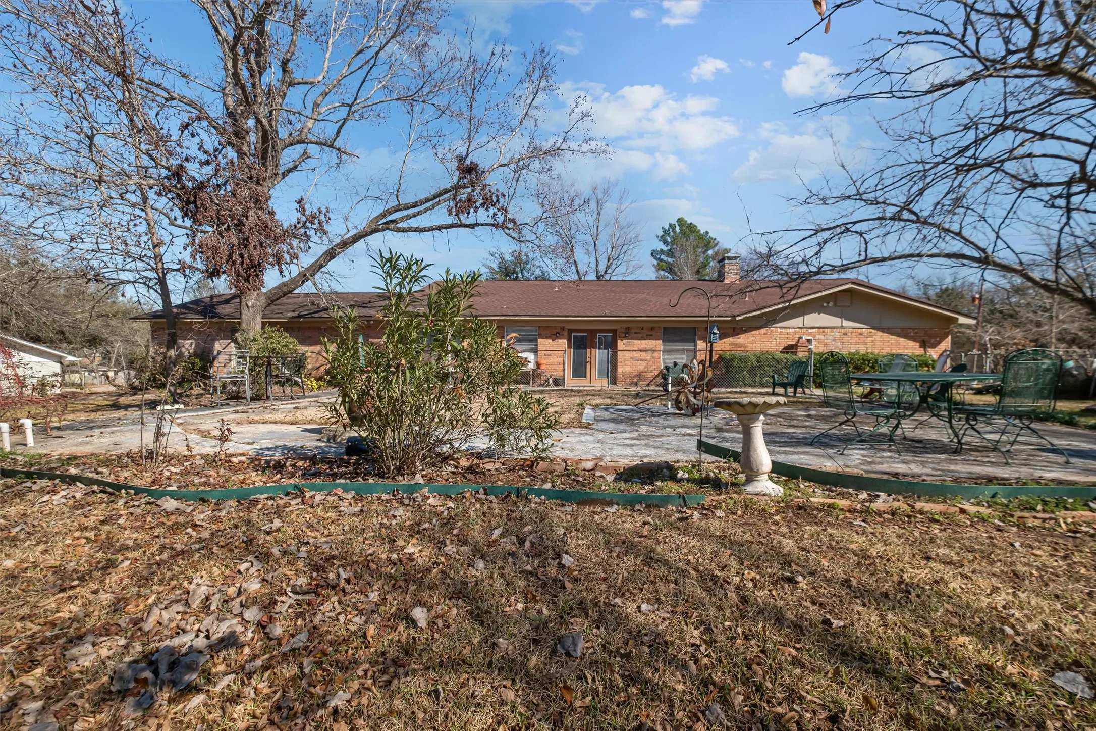 Single Family Residence For Sale in Van Zandt County , 703 Amy Street, Canton, Texas 75103, 4 Bedroom, 2 Bathroom, 2 Garage spaces, 2,929 Sqft, built in 1979, mls#21317049, Real Estate Agent in Canton, Homes For Sale in Van Zandt county, Homes For Sale in Canton, Realtor in Canton Texas, Real Estate Brokerage Independent Realty Texas, Luminita Cordes Realtor