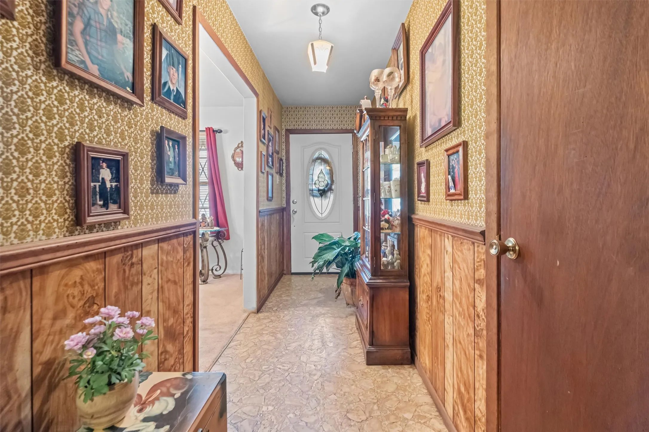 Single Family Residence For Sale in Van Zandt County , 703 Amy Street, Canton, Texas 75103, 4 Bedroom, 2 Bathroom, 2 Garage spaces, 2,929 Sqft, built in 1979, mls#21317049, Real Estate Agent in Canton, Homes For Sale in Van Zandt county, Homes For Sale in Canton, Realtor in Canton Texas, Real Estate Brokerage Independent Realty Texas, Luminita Cordes Realtor