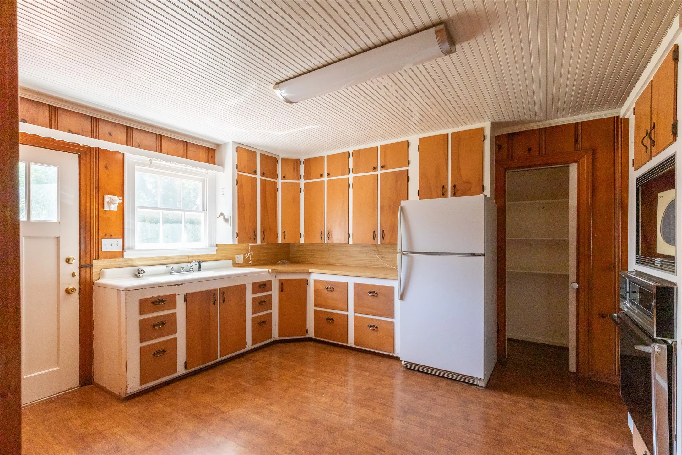 Retail For Sale in Taylor County , 3035 Buffalo Gap Road, Abilene, Texas 79605, 0, 0, Garage spaces, 0 Sqft, built in 1965, Price $599,000, mls#21312528, Real Estate Agent in Abilene, Homes For Sale in Taylor county, Homes For Sale in Abilene, Realtor in Abilene Texas, Real Estate Brokerage Independent Realty Texas, Luminita Cordes Realtor