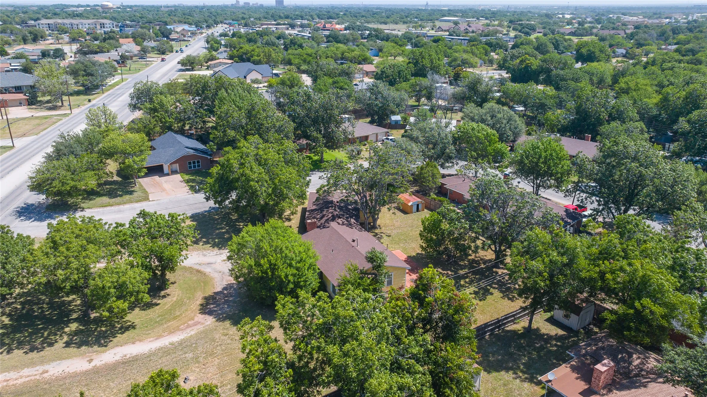 Retail For Sale in Taylor County , 3035 Buffalo Gap Road, Abilene, Texas 79605, 0, 0, Garage spaces, 0 Sqft, built in 1965, Price $599,000, mls#21312528, Real Estate Agent in Abilene, Homes For Sale in Taylor county, Homes For Sale in Abilene, Realtor in Abilene Texas, Real Estate Brokerage Independent Realty Texas, Luminita Cordes Realtor