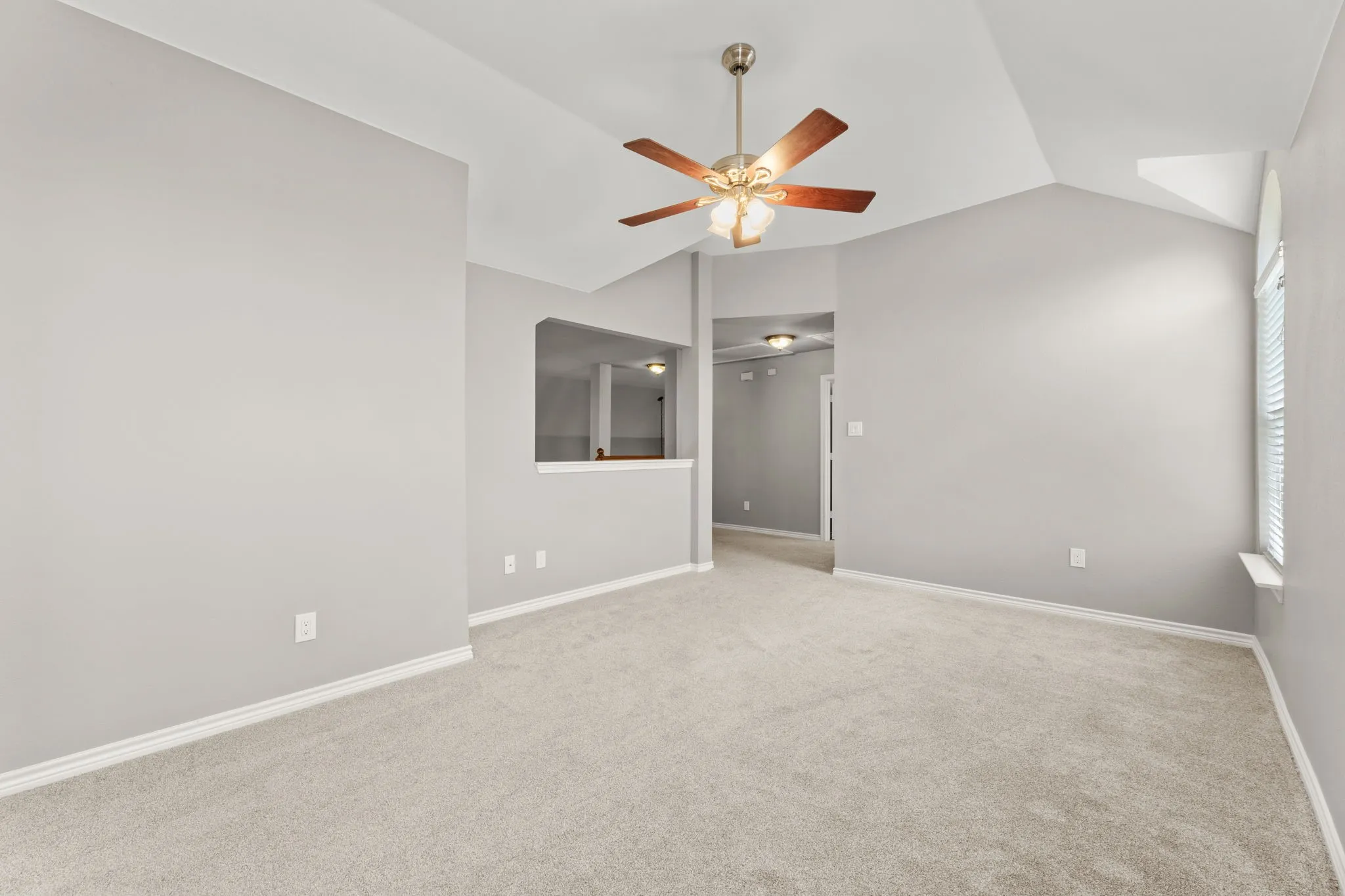 Single Family Residence For Sale in Collin County , 514 Newport Court, Murphy, Texas 75094, 5 Bedroom, 3 Bathroom, 2 Garage spaces, 2,781 Sqft, built in 1999, mls#21317016, Real Estate Agent in Murphy, Homes For Sale in Collin county, Homes For Sale in Murphy, Realtor in Murphy Texas, Real Estate Brokerage Independent Realty Texas, Luminita Cordes Realtor