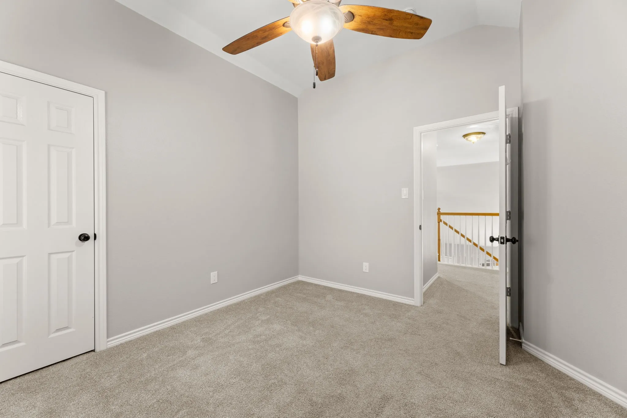 Single Family Residence For Sale in Collin County , 514 Newport Court, Murphy, Texas 75094, 5 Bedroom, 3 Bathroom, 2 Garage spaces, 2,781 Sqft, built in 1999, mls#21317016, Real Estate Agent in Murphy, Homes For Sale in Collin county, Homes For Sale in Murphy, Realtor in Murphy Texas, Real Estate Brokerage Independent Realty Texas, Luminita Cordes Realtor