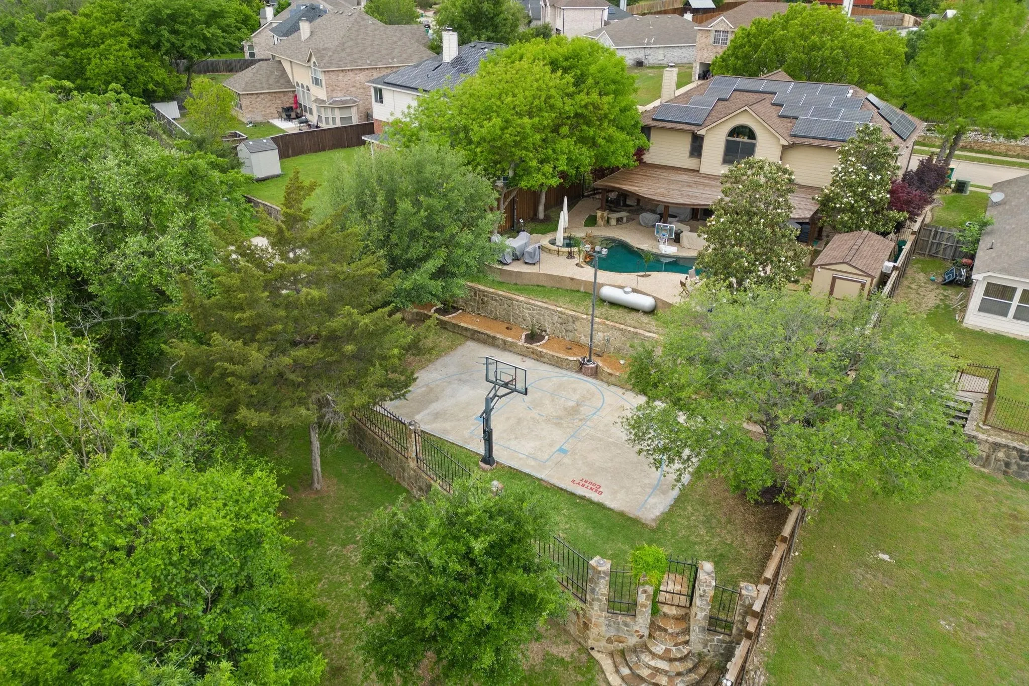 Bird's eye view with a residential view
