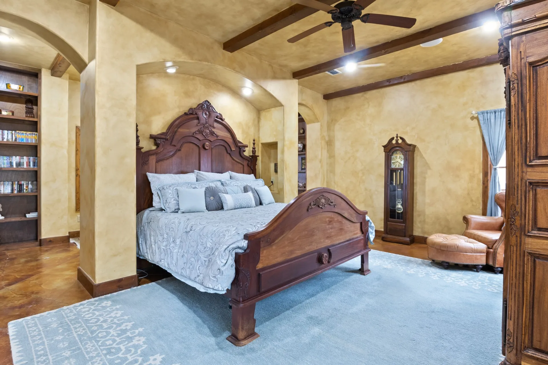 Single Family Residence For Sale in Camp County , 660 County Road 1334, Pittsburg, Texas 75686, 4 Bedroom, 4 Bathroom, 2 Garage spaces, 3,576 Sqft, built in 2007, mls#21316600, Real Estate Agent in Pittsburg, Homes For Sale in Camp county, Homes For Sale in Pittsburg, Realtor in Pittsburg Texas, Real Estate Brokerage Independent Realty Texas, Luminita Cordes Realtor
