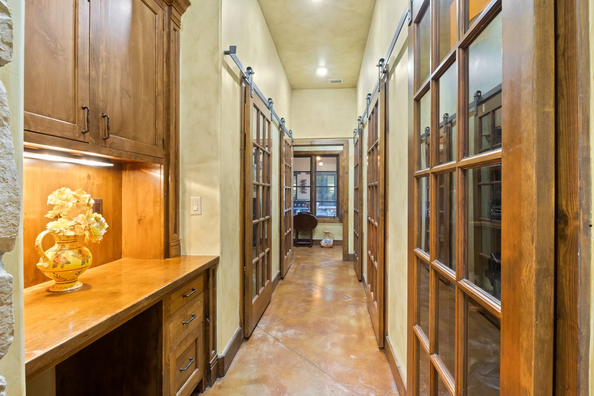 Single Family Residence For Sale in Camp County , 660 County Road 1334, Pittsburg, Texas 75686, 4 Bedroom, 4 Bathroom, 2 Garage spaces, 3,576 Sqft, built in 2007, mls#21316600, Real Estate Agent in Pittsburg, Homes For Sale in Camp county, Homes For Sale in Pittsburg, Realtor in Pittsburg Texas, Real Estate Brokerage Independent Realty Texas, Luminita Cordes Realtor