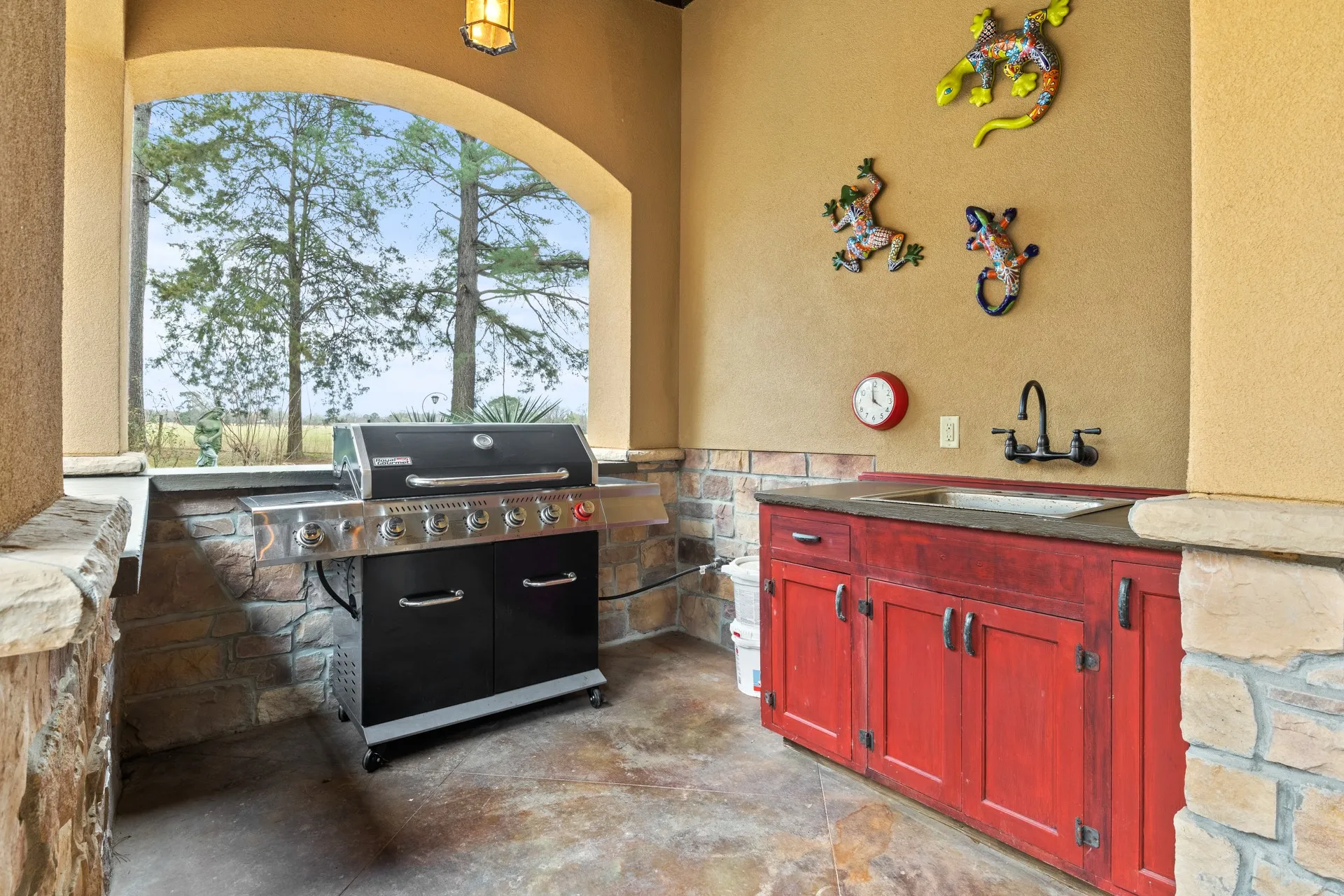 Single Family Residence For Sale in Camp County , 660 County Road 1334, Pittsburg, Texas 75686, 4 Bedroom, 4 Bathroom, 2 Garage spaces, 3,576 Sqft, built in 2007, mls#21316600, Real Estate Agent in Pittsburg, Homes For Sale in Camp county, Homes For Sale in Pittsburg, Realtor in Pittsburg Texas, Real Estate Brokerage Independent Realty Texas, Luminita Cordes Realtor