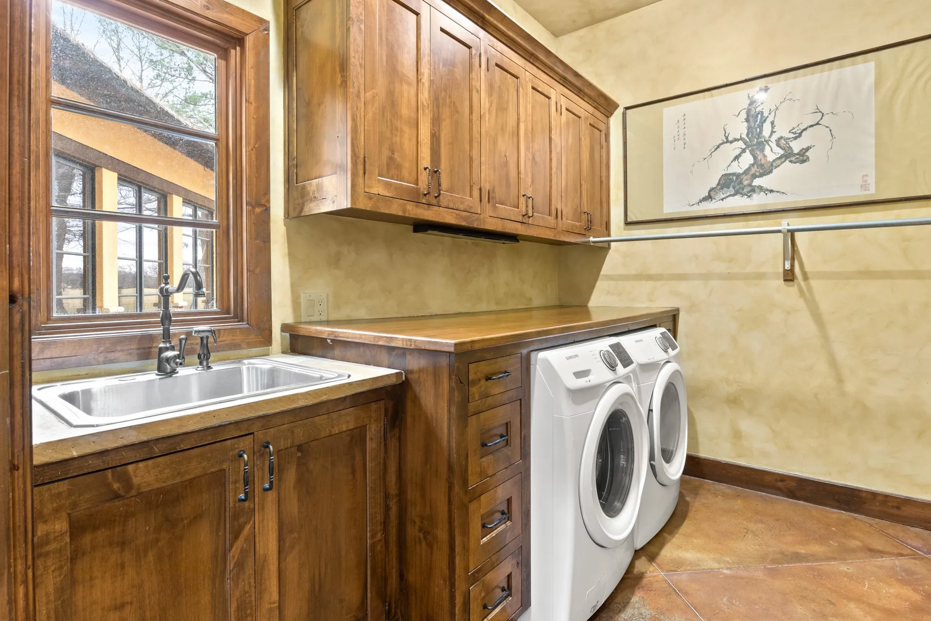 Single Family Residence For Sale in Camp County , 660 County Road 1334, Pittsburg, Texas 75686, 4 Bedroom, 4 Bathroom, 2 Garage spaces, 3,576 Sqft, built in 2007, mls#21316600, Real Estate Agent in Pittsburg, Homes For Sale in Camp county, Homes For Sale in Pittsburg, Realtor in Pittsburg Texas, Real Estate Brokerage Independent Realty Texas, Luminita Cordes Realtor